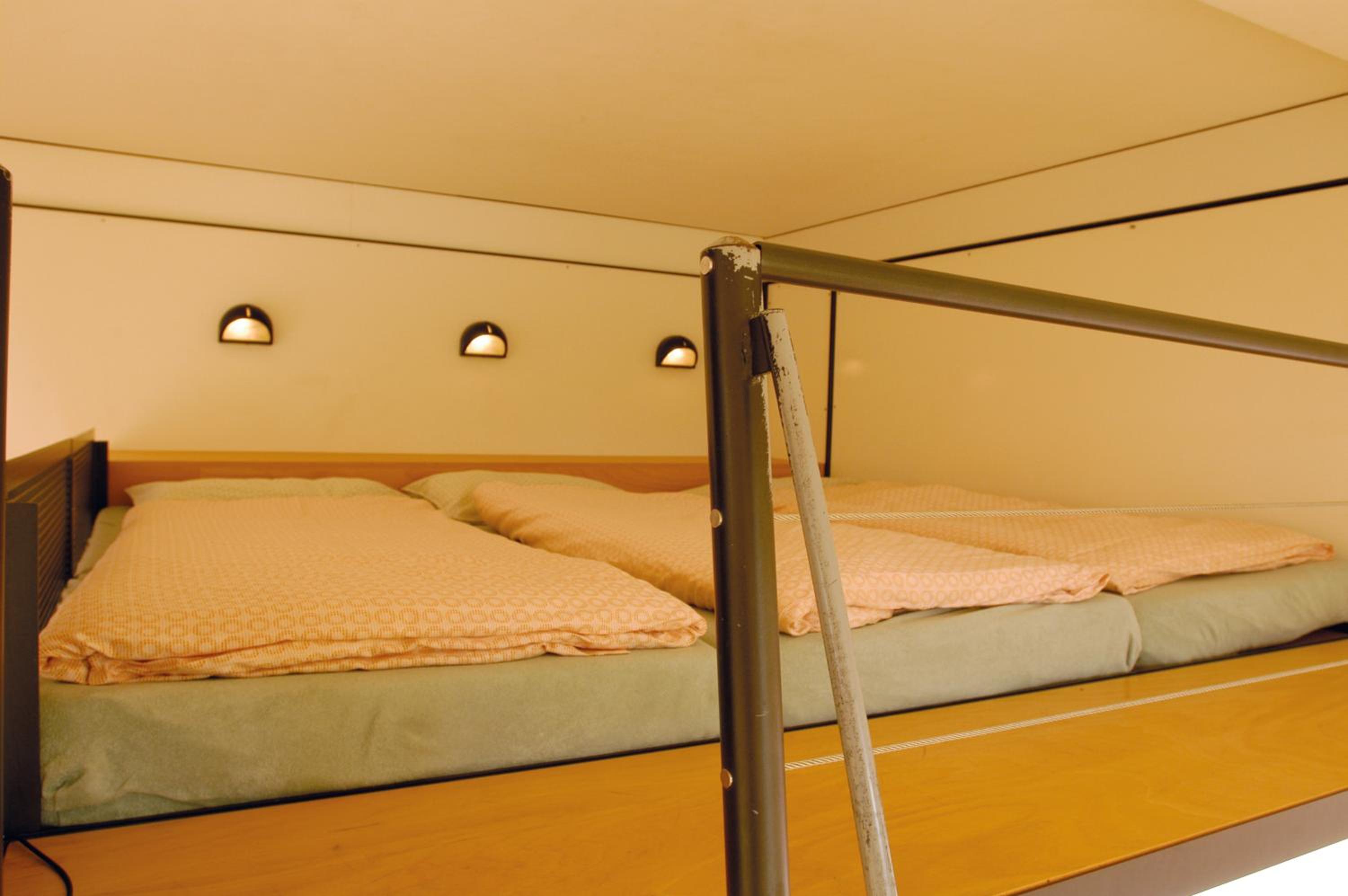Bed in 6-Bed Dormitory Room photo 2
