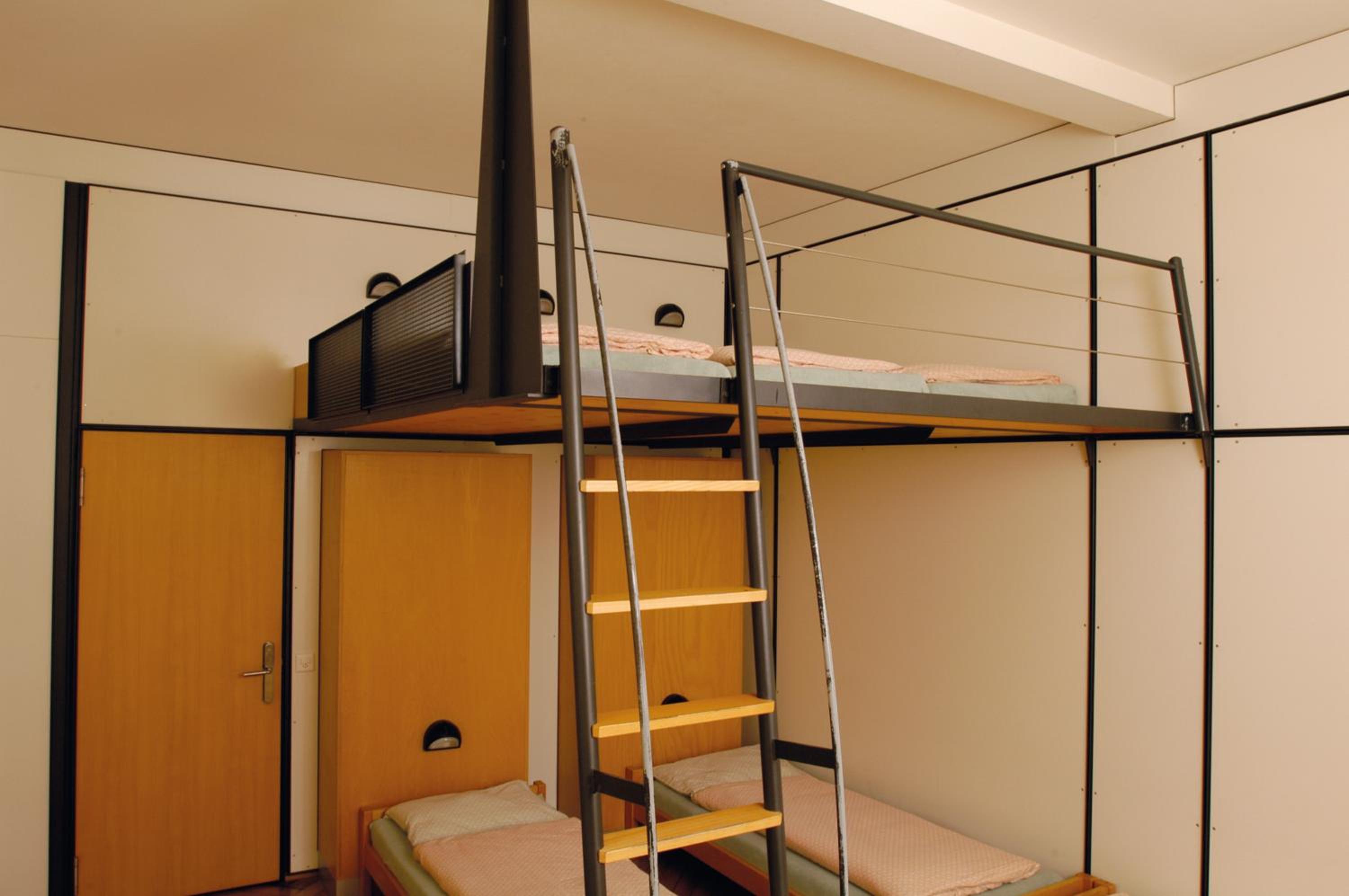 Single Bed in Dormitory Room photo 2