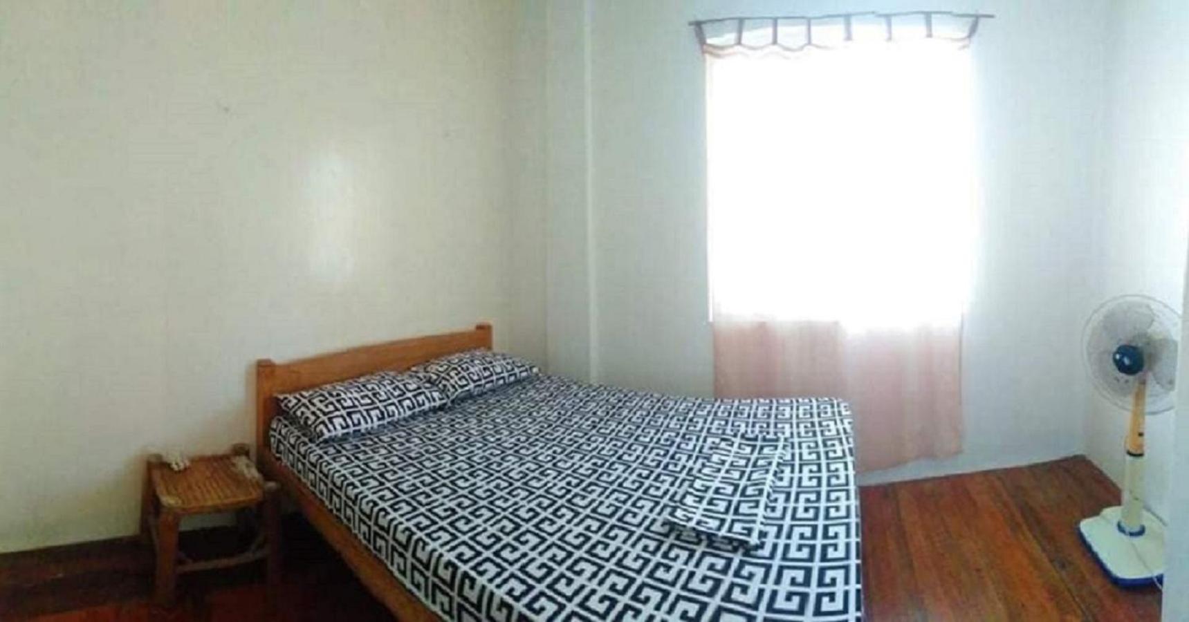 Double Room with Shared Bathroom photo 3