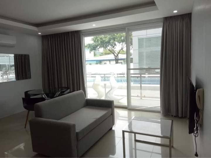 One-Bedroom Apartment with City View
