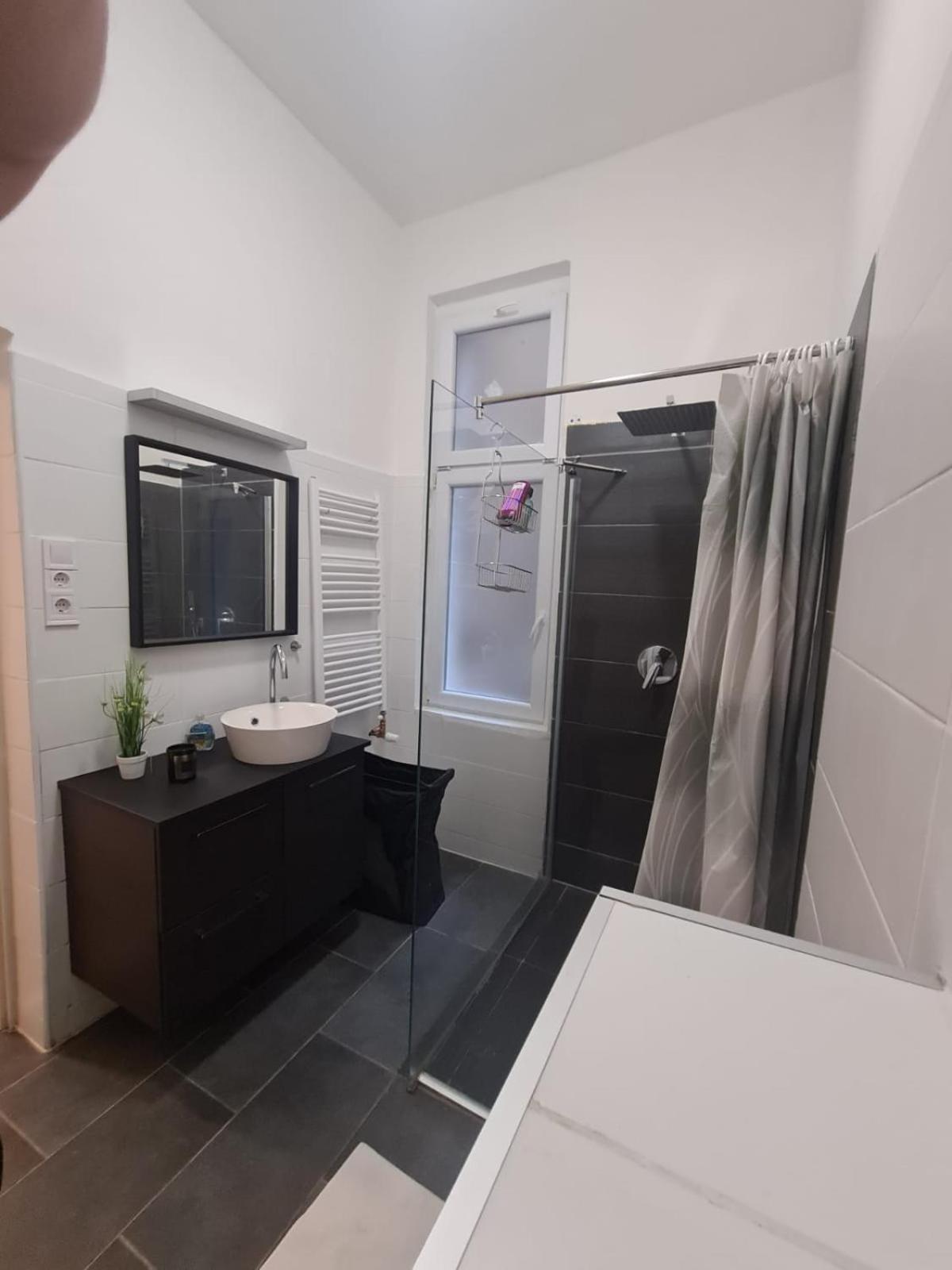 Two-Bedroom Apartment - Photo 15
