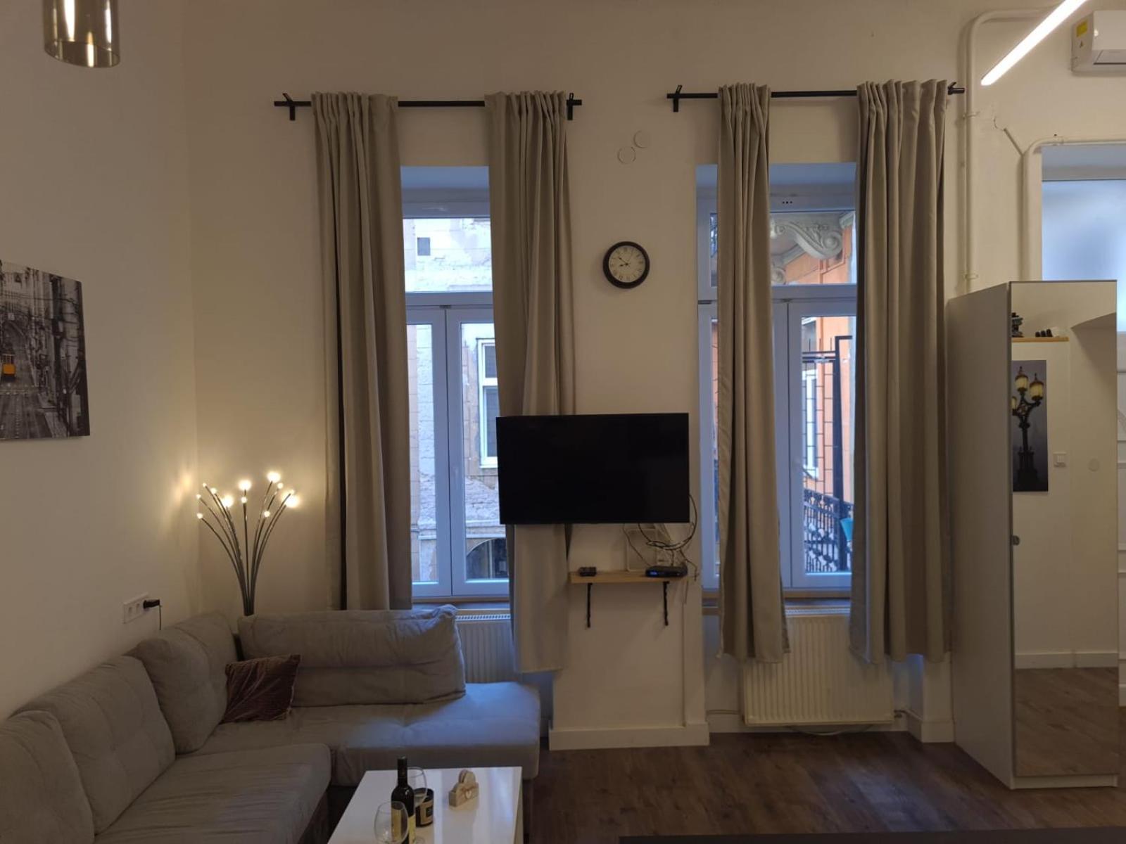 Two-Bedroom Apartment - Photo 7