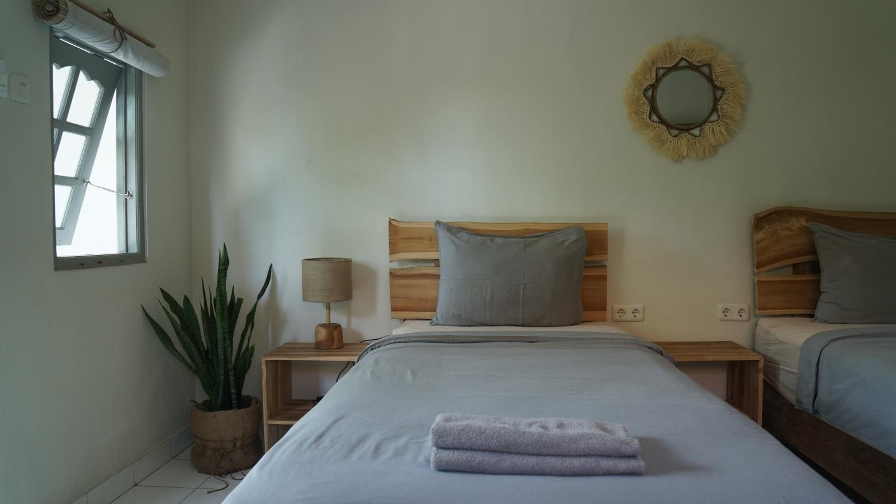 One-Bedroom Apartment - Photo 5