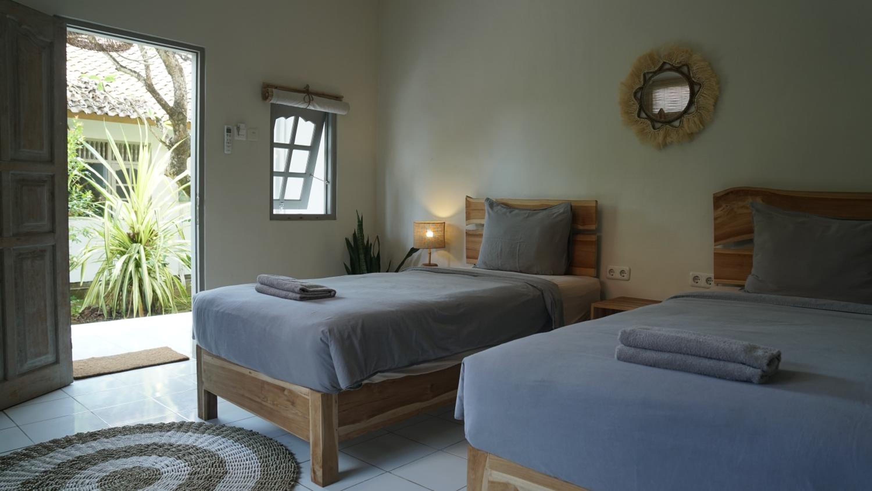 One-Bedroom Apartment - Photo 8
