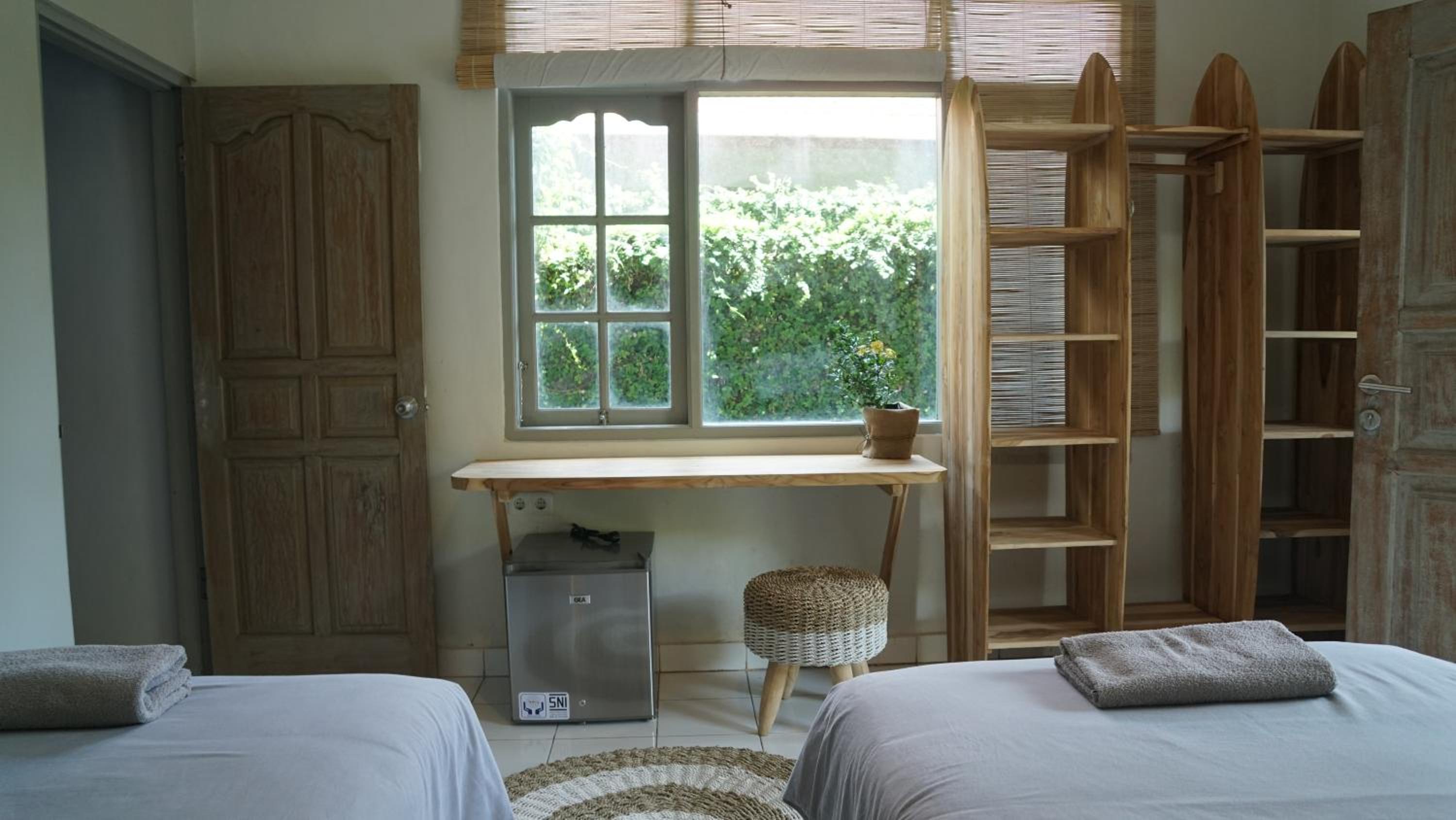 One-Bedroom Apartment - Photo 3