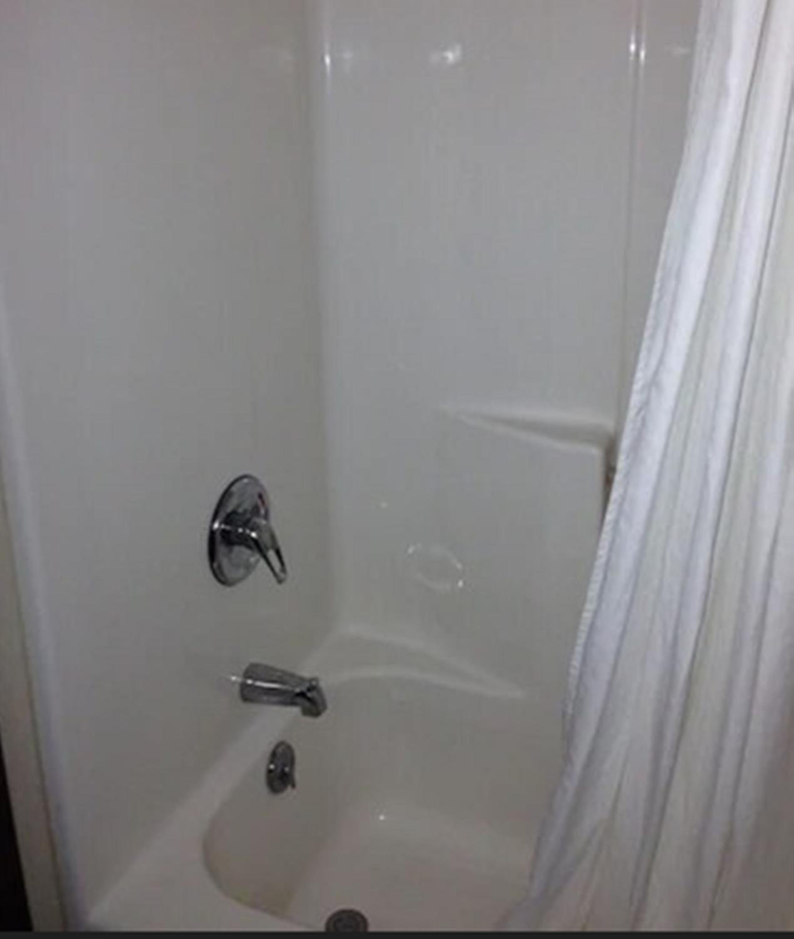 King Room - Non-Smoking - Photo 9