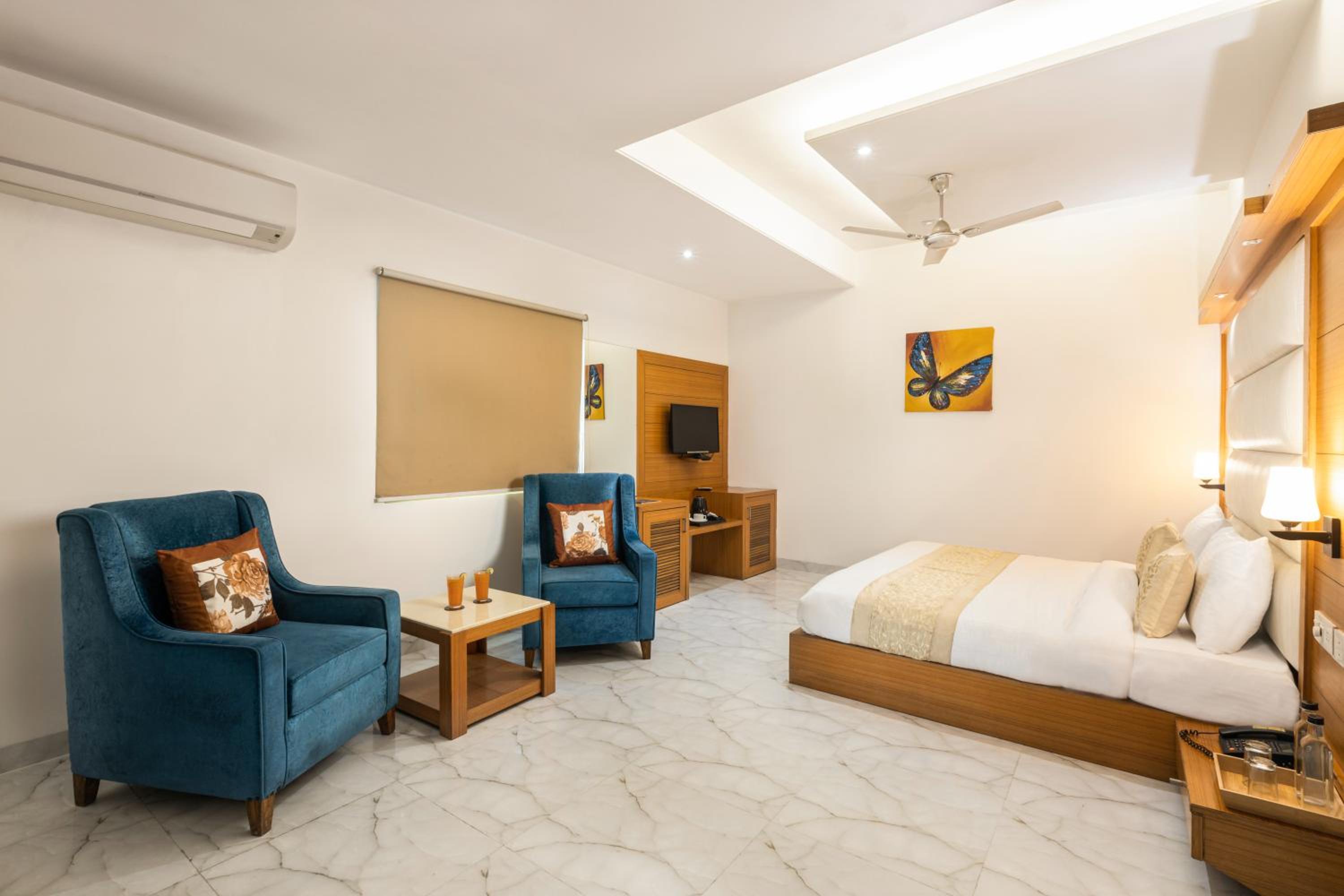 Family Room - Photo 7