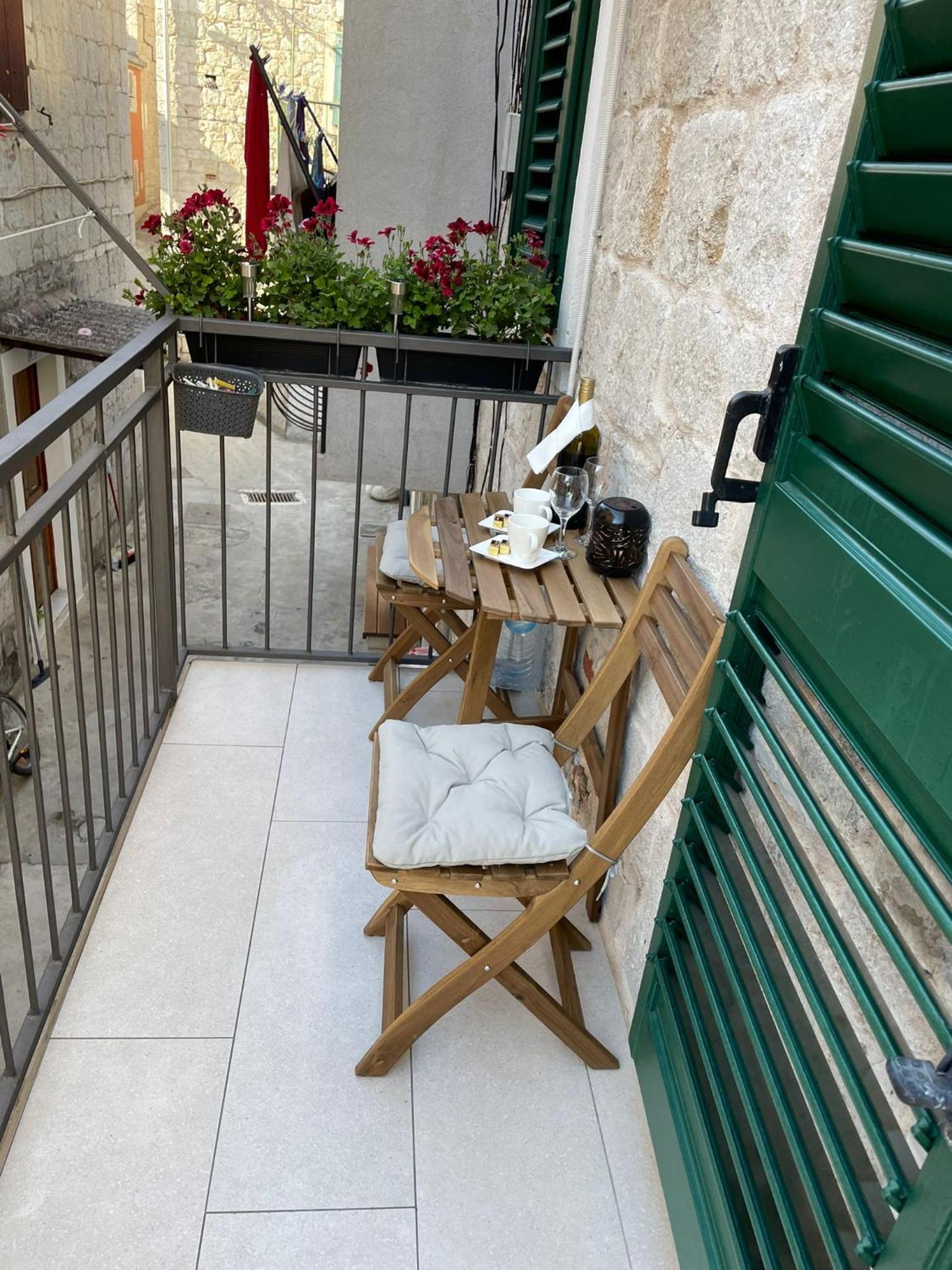 Double Room - Photo 22