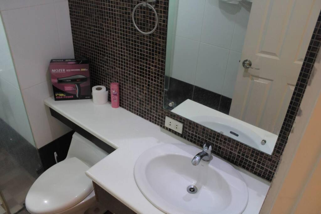 One-Bedroom Apartment - Photo 72