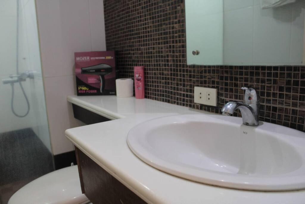 One-Bedroom Apartment - Photo 4