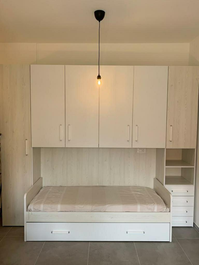 Studio Apartment photo 1