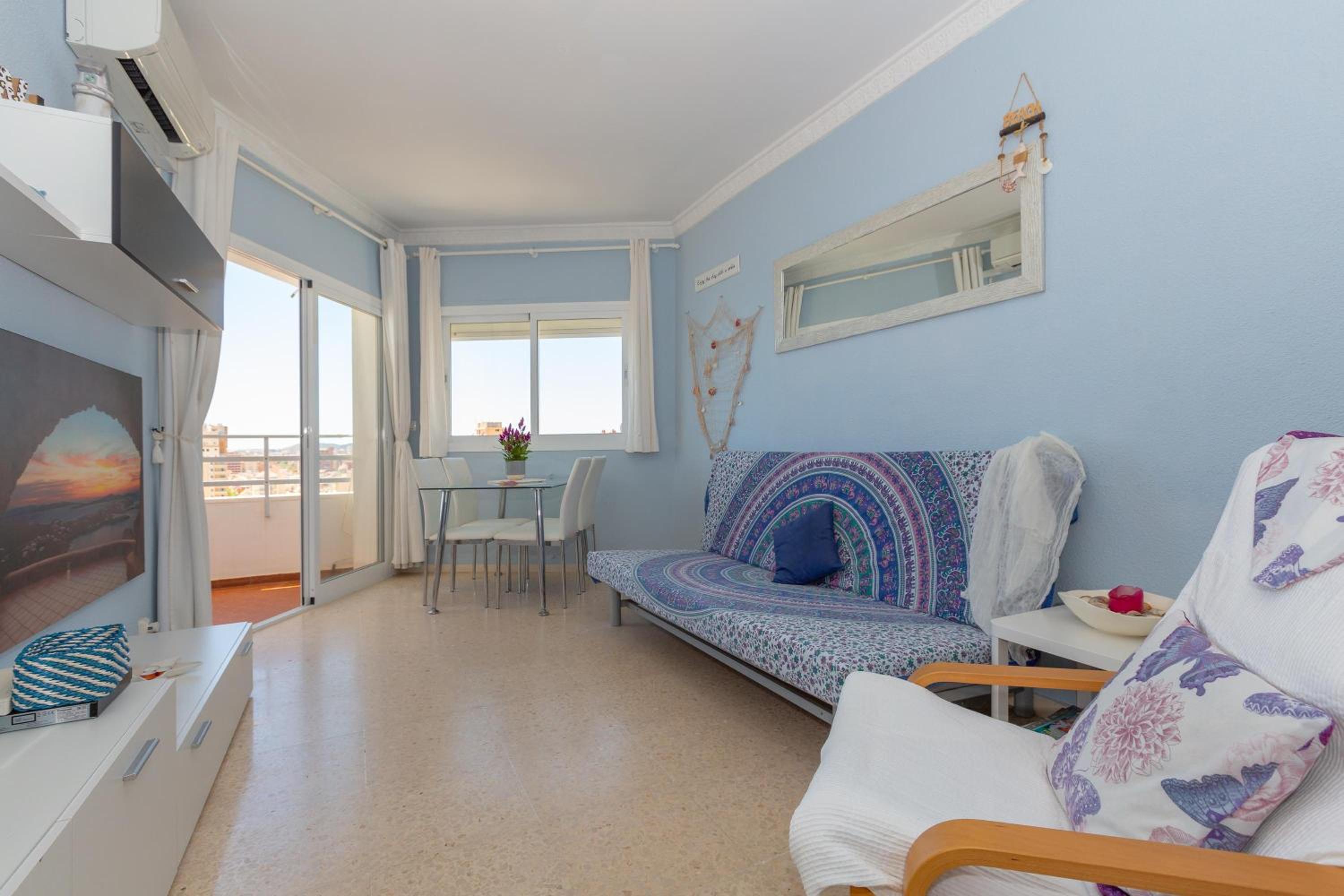 Apartamento de un dormitorio superior con balcón