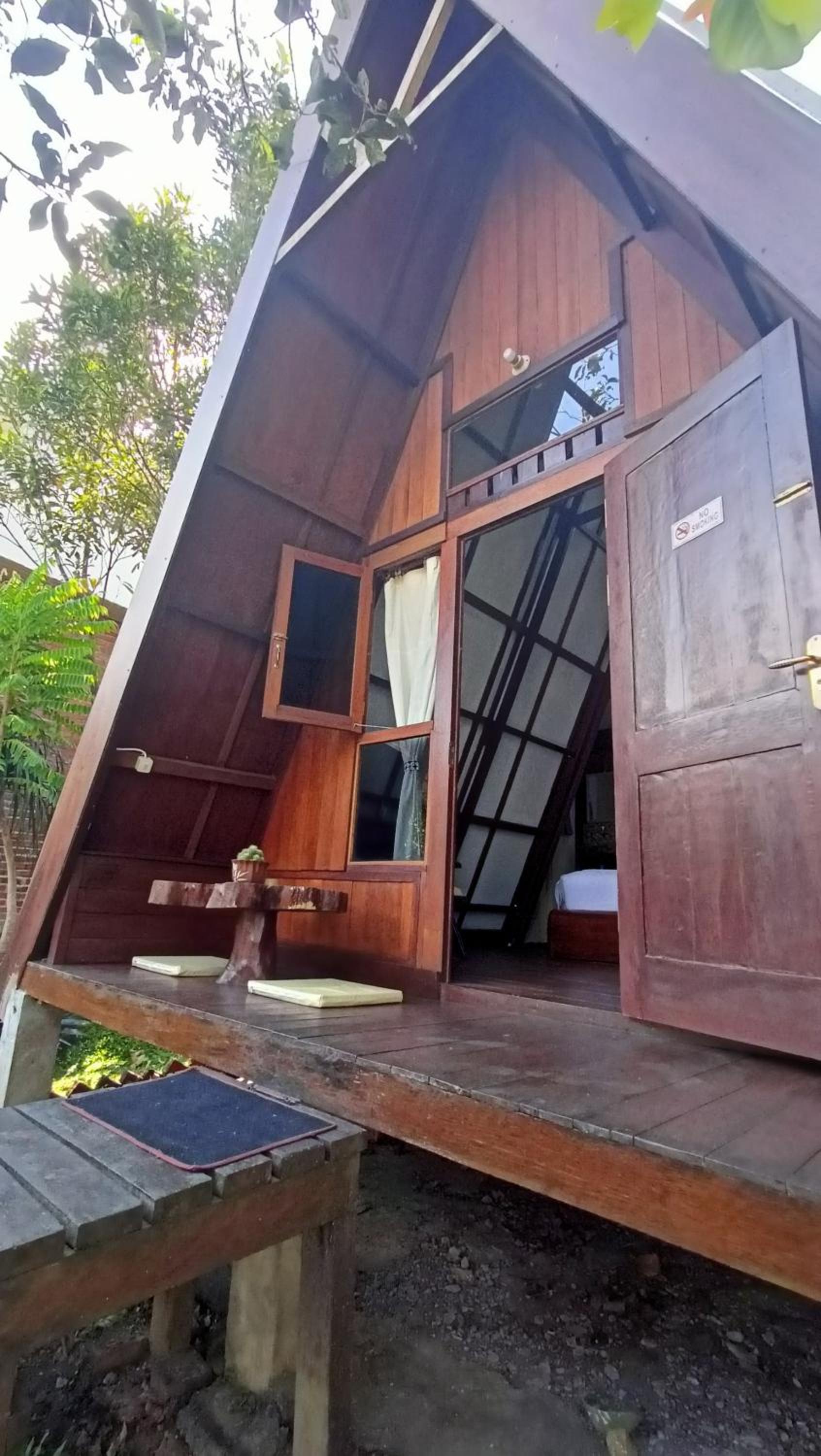 Twin Room with Private Bathroom - Photo 8