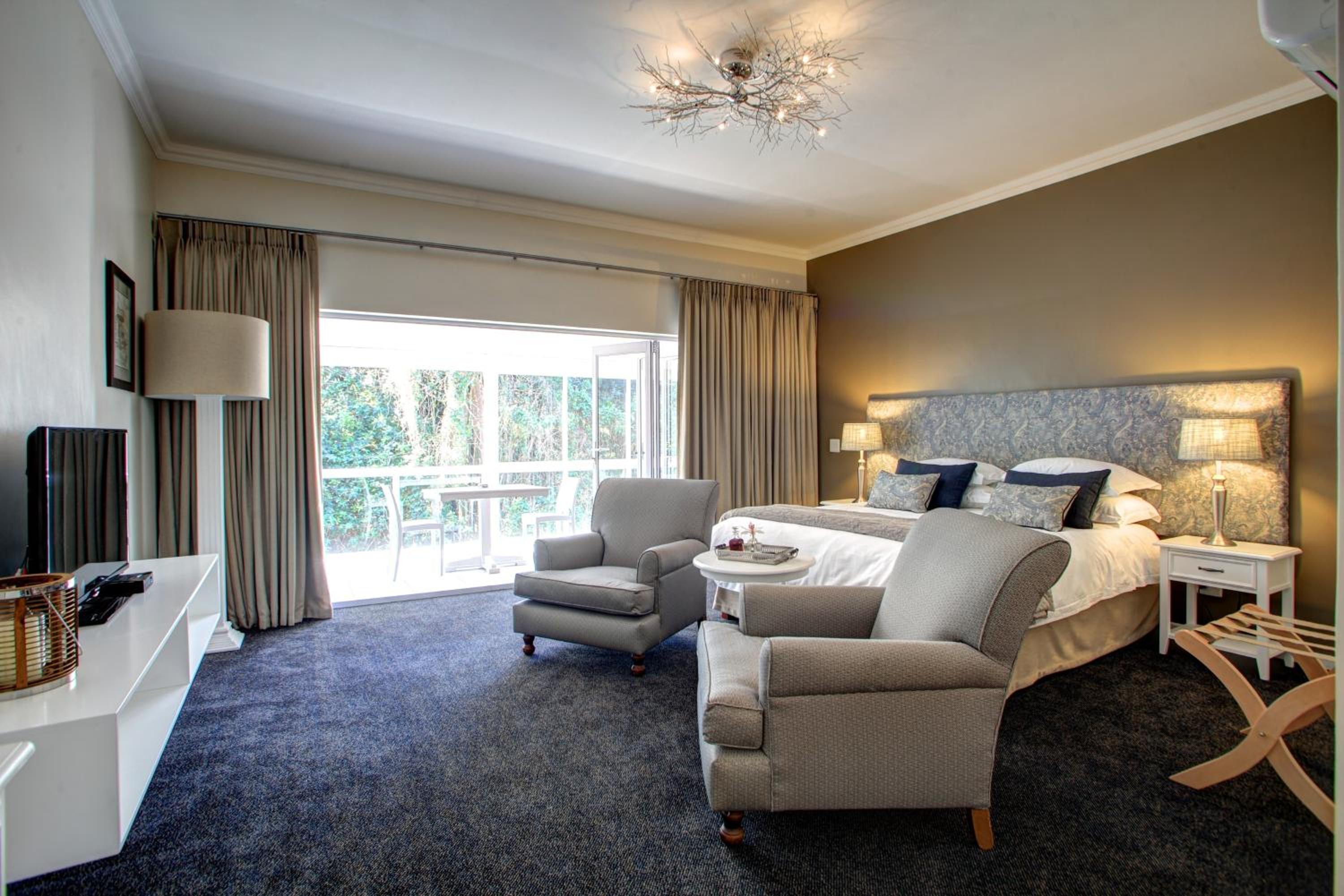 Superior Suite 12 - Photo 5