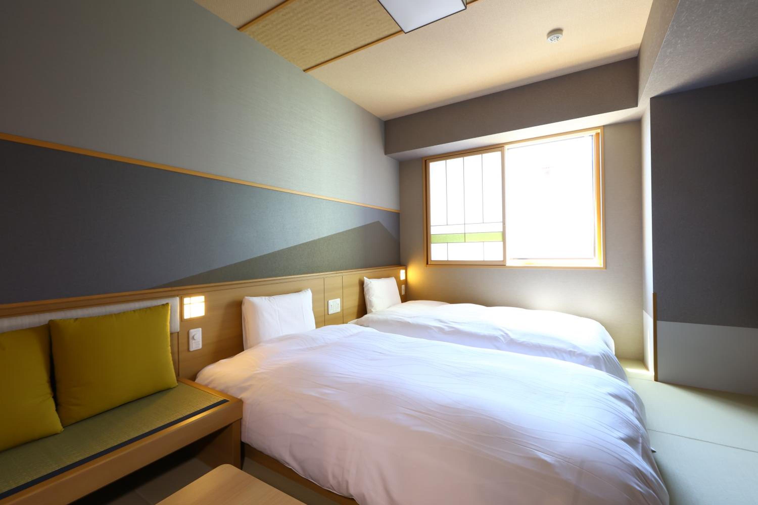 Twin Room - Non-Smoking - Photo 2