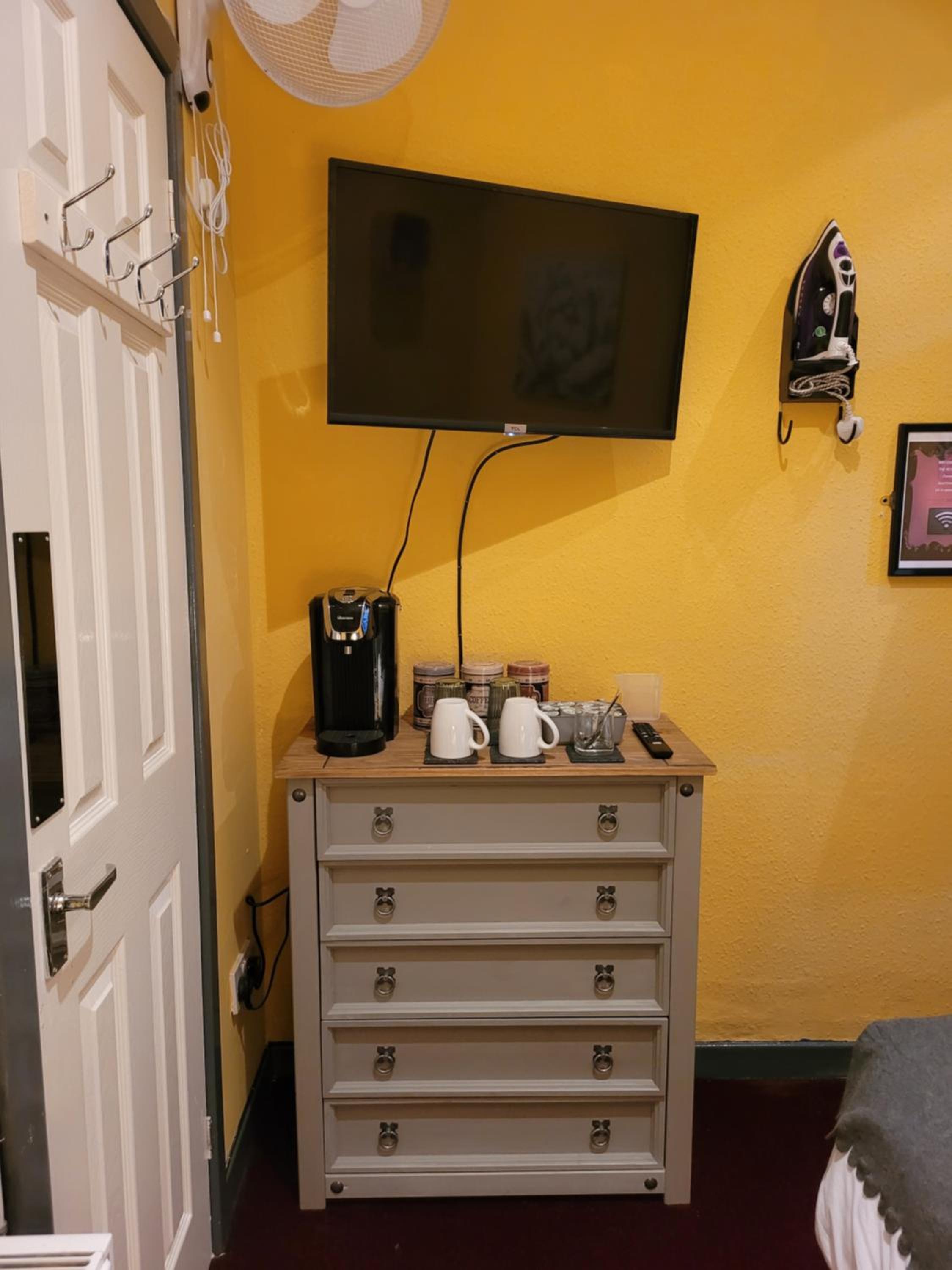 Small Double Room - Photo 5