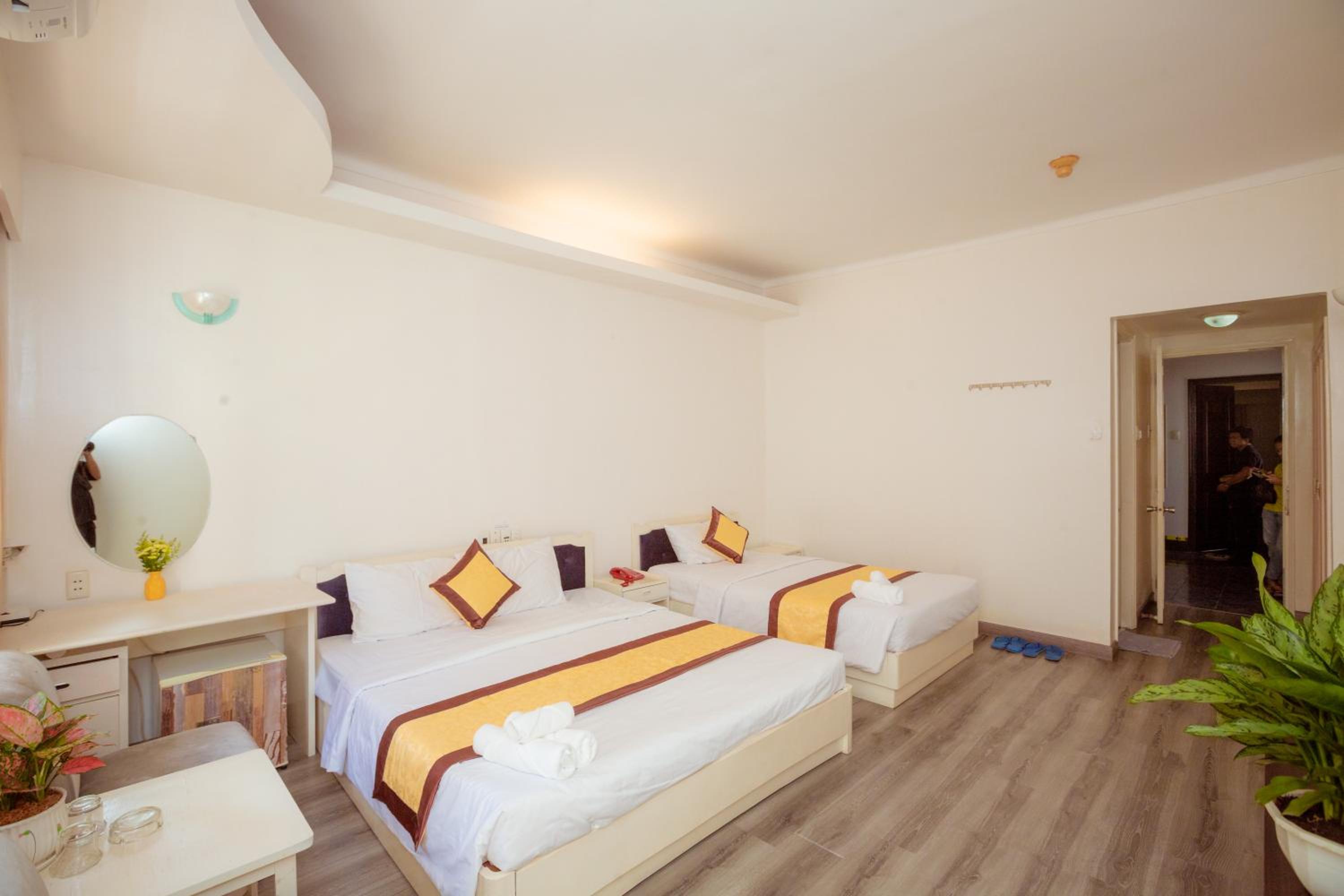Triple Room with Balcony - Photo 4
