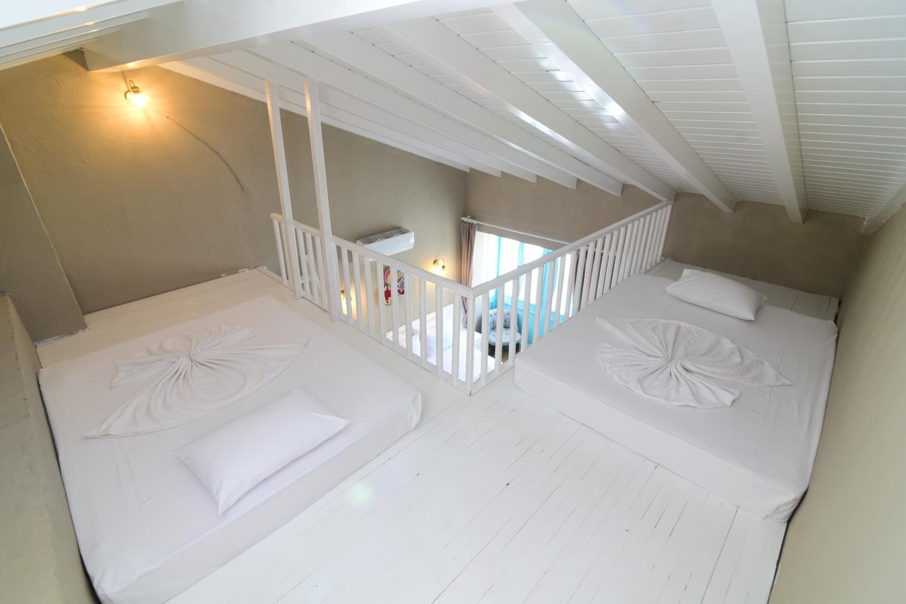 Three-Bedroom Villa photo 1