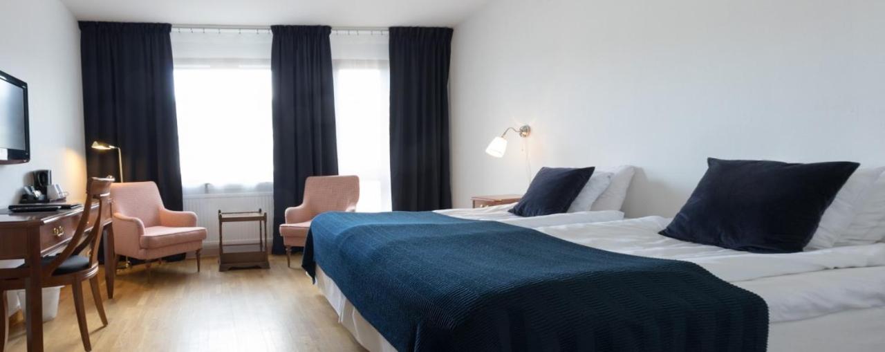Twin Room - Photo 3