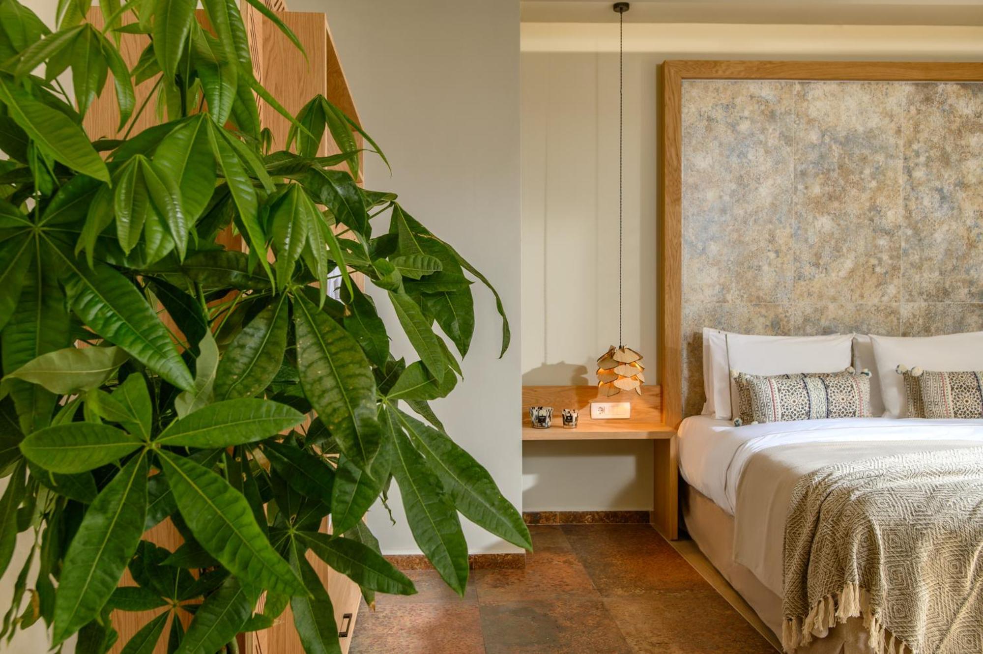 Double Room with Patio - Photo 7