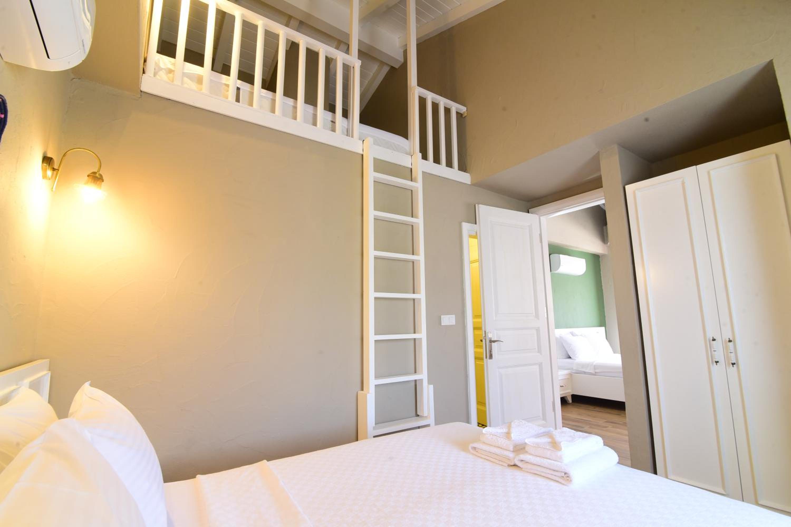Family Suite - Photo 5