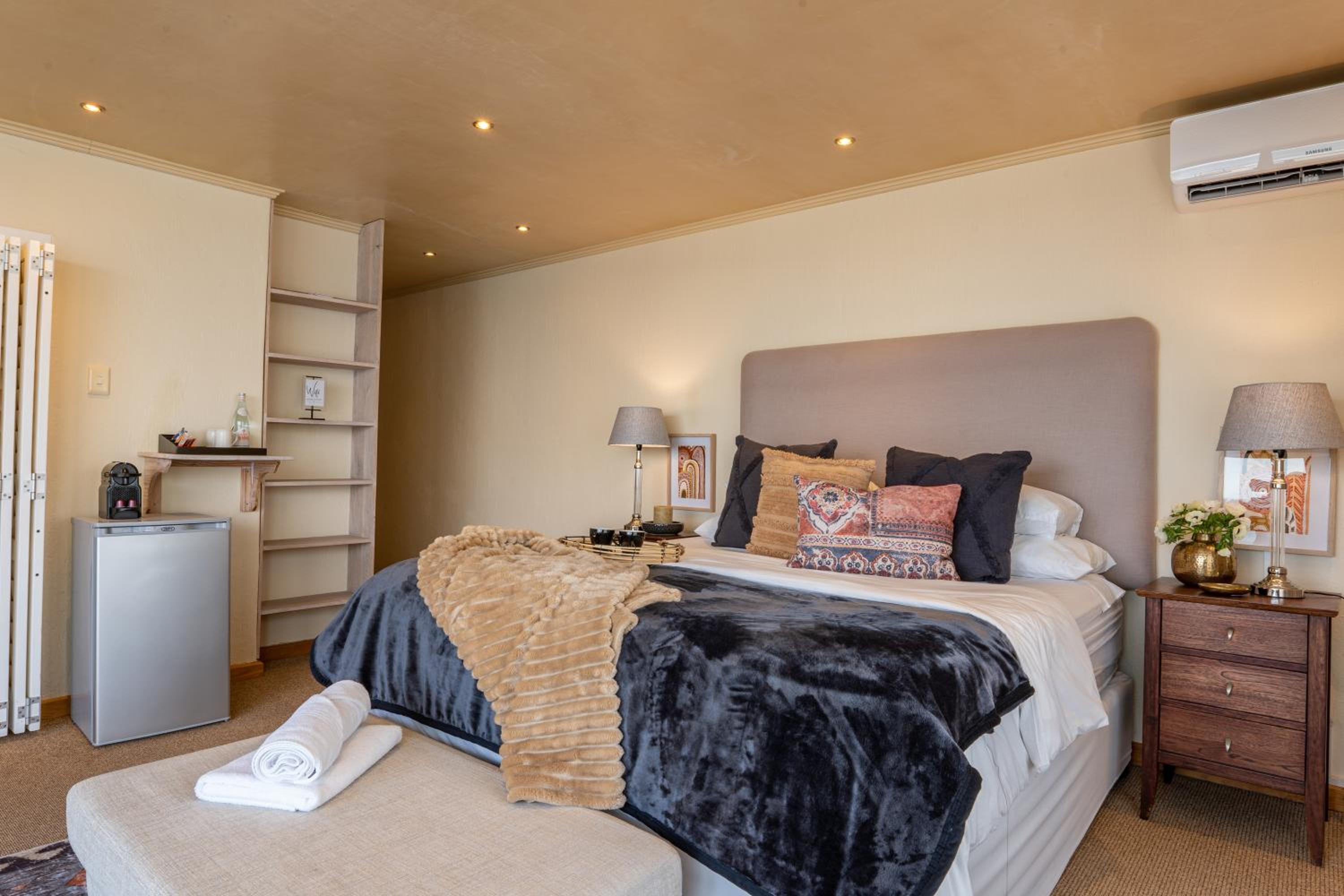 Deluxe Double Room with Balcony and Sea View photo 1