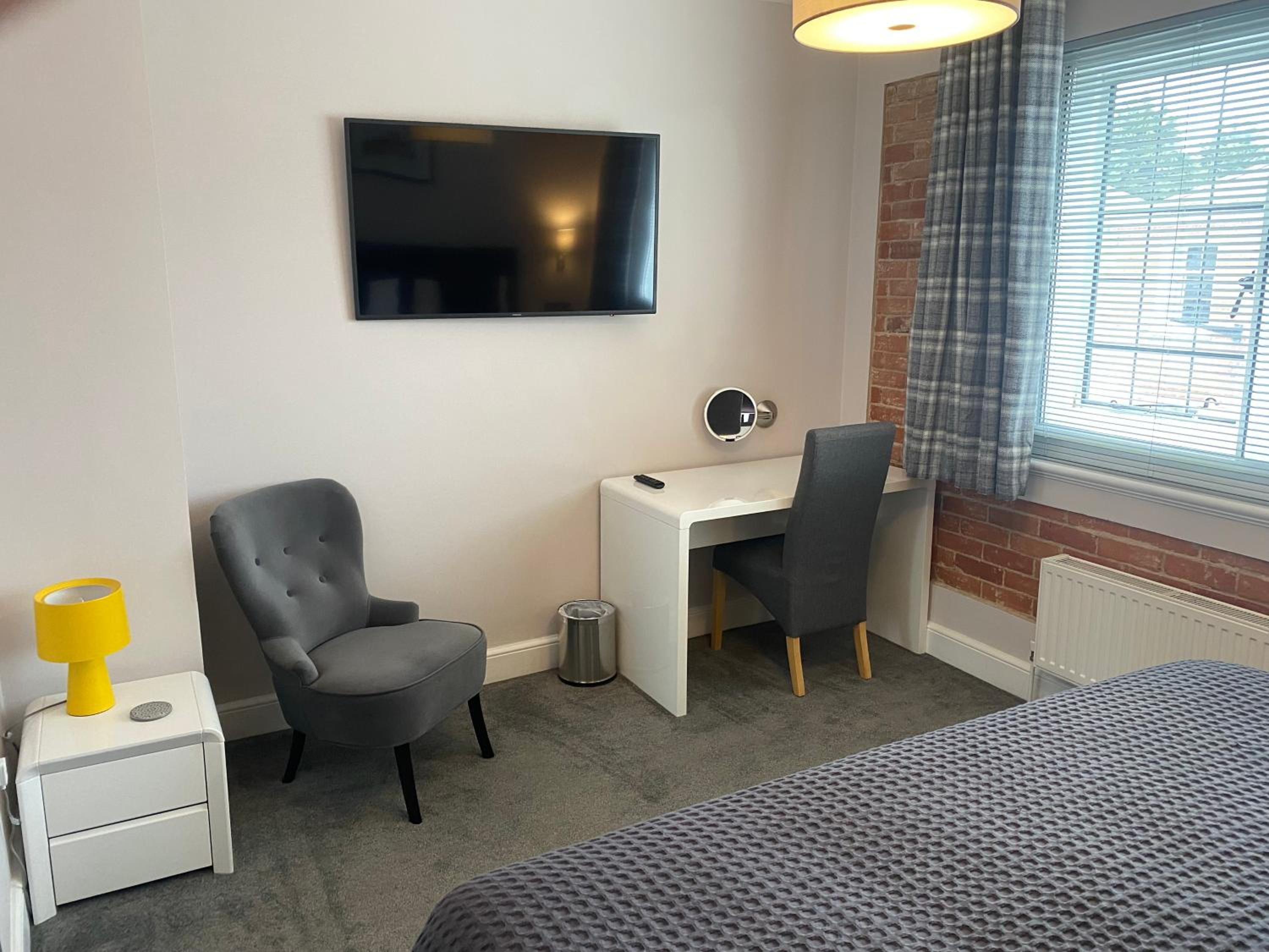Suite - Photo 2