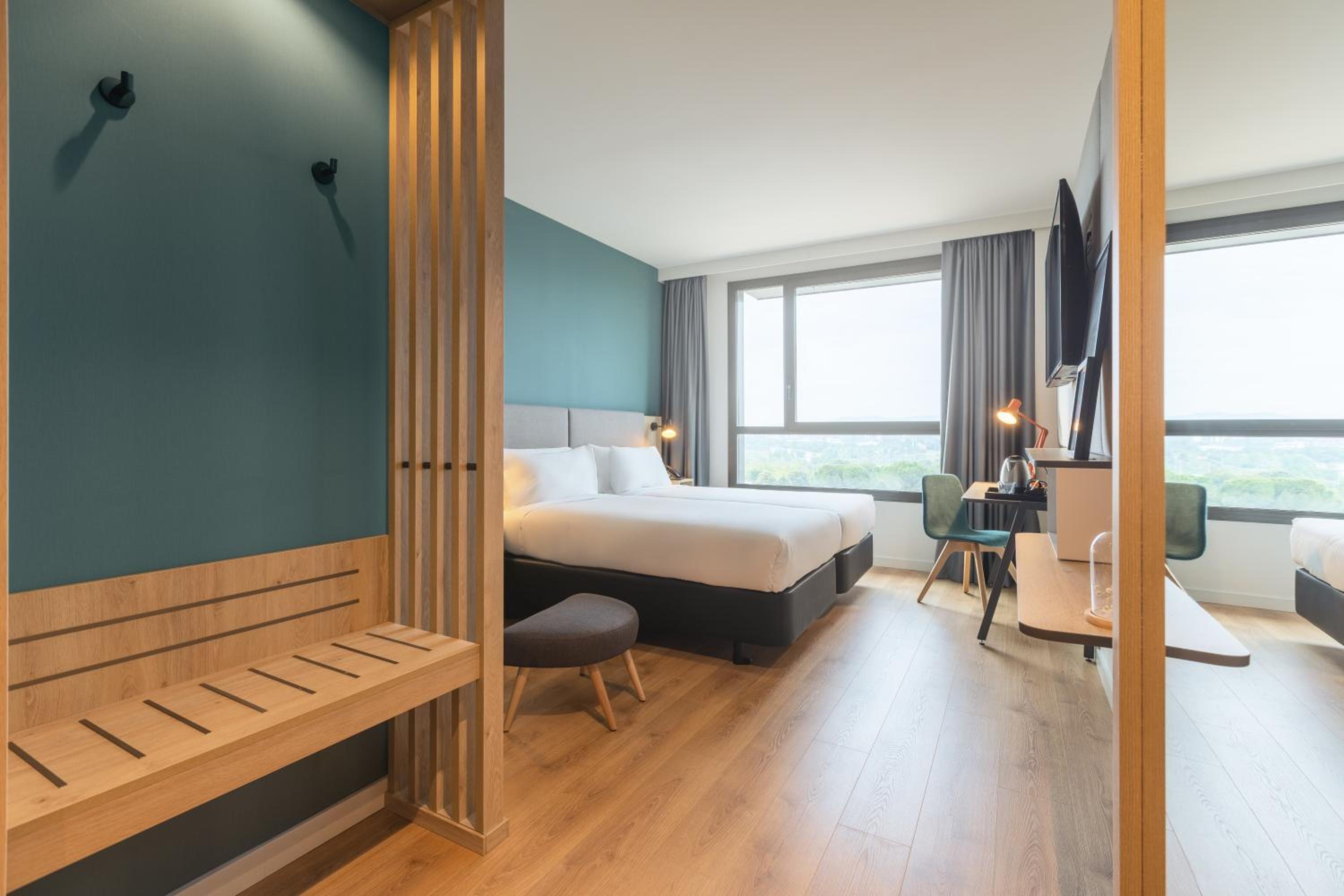 Standard Room with Two Single Beds - Photo 4
