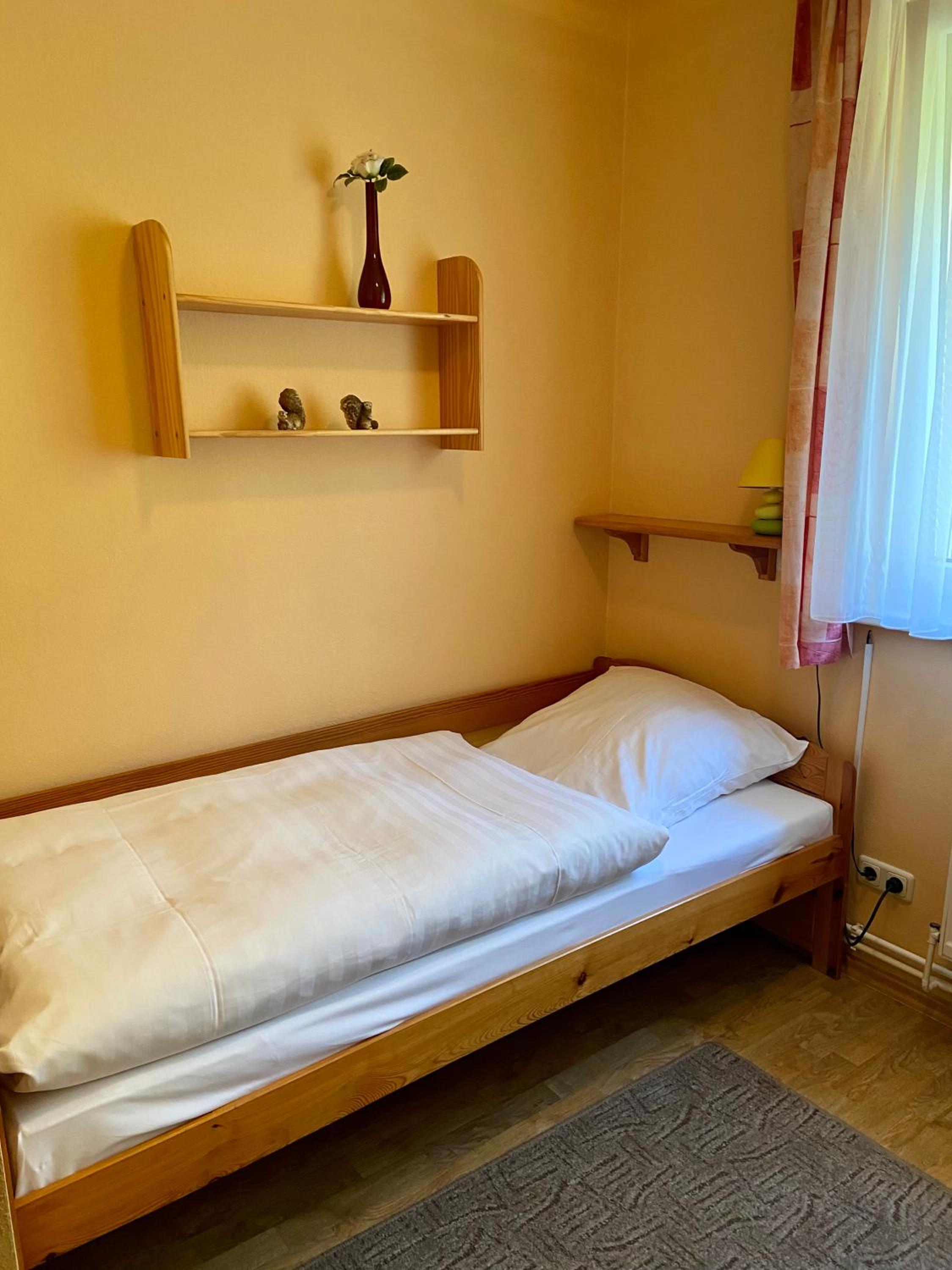 Economy Single Room