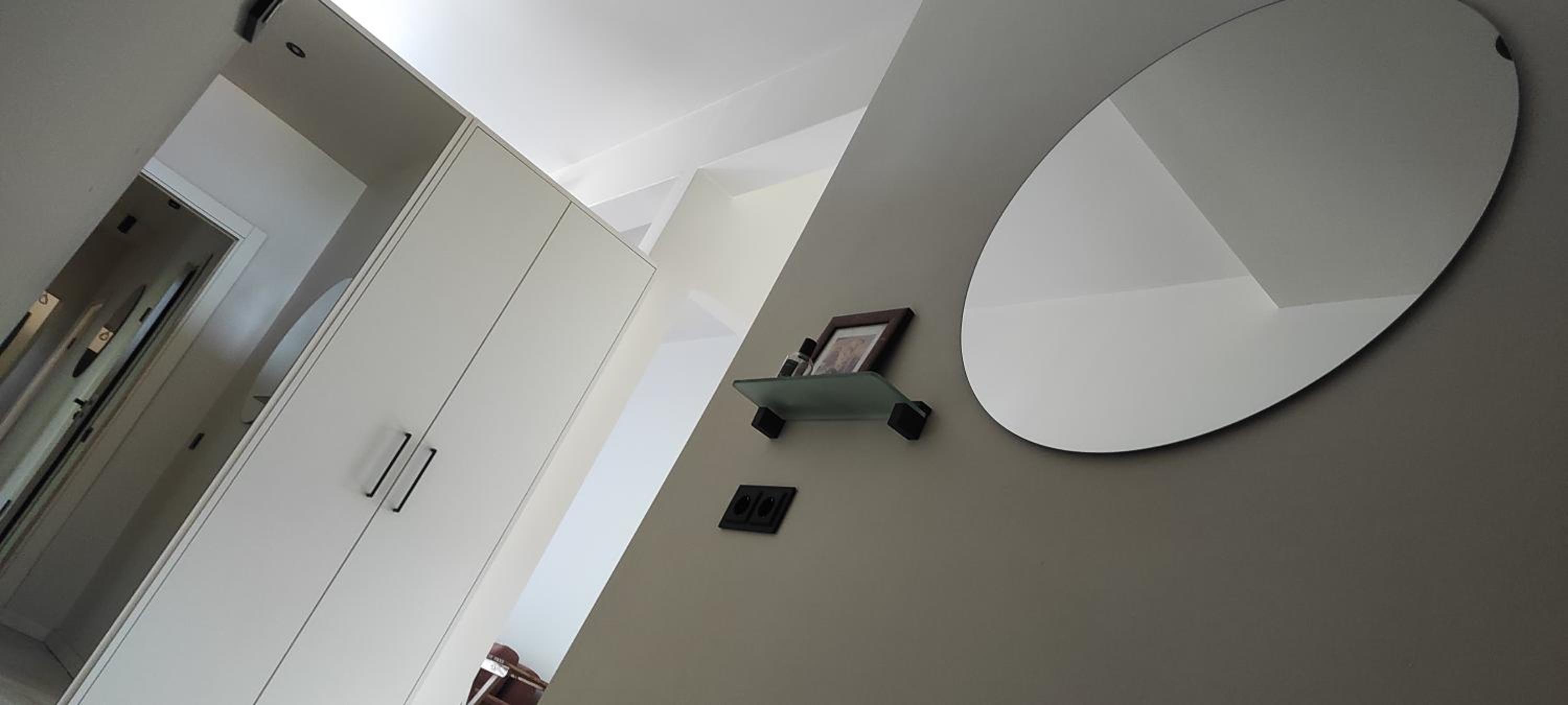 Apartment with Lake View - Photo 9