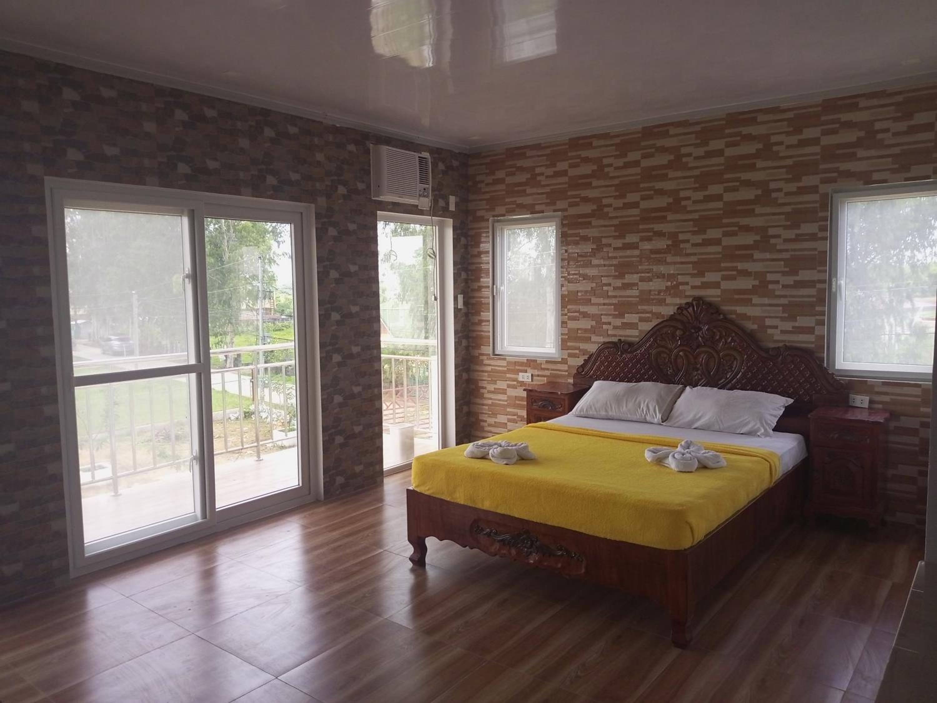 Villa with Garden View - Photo 6