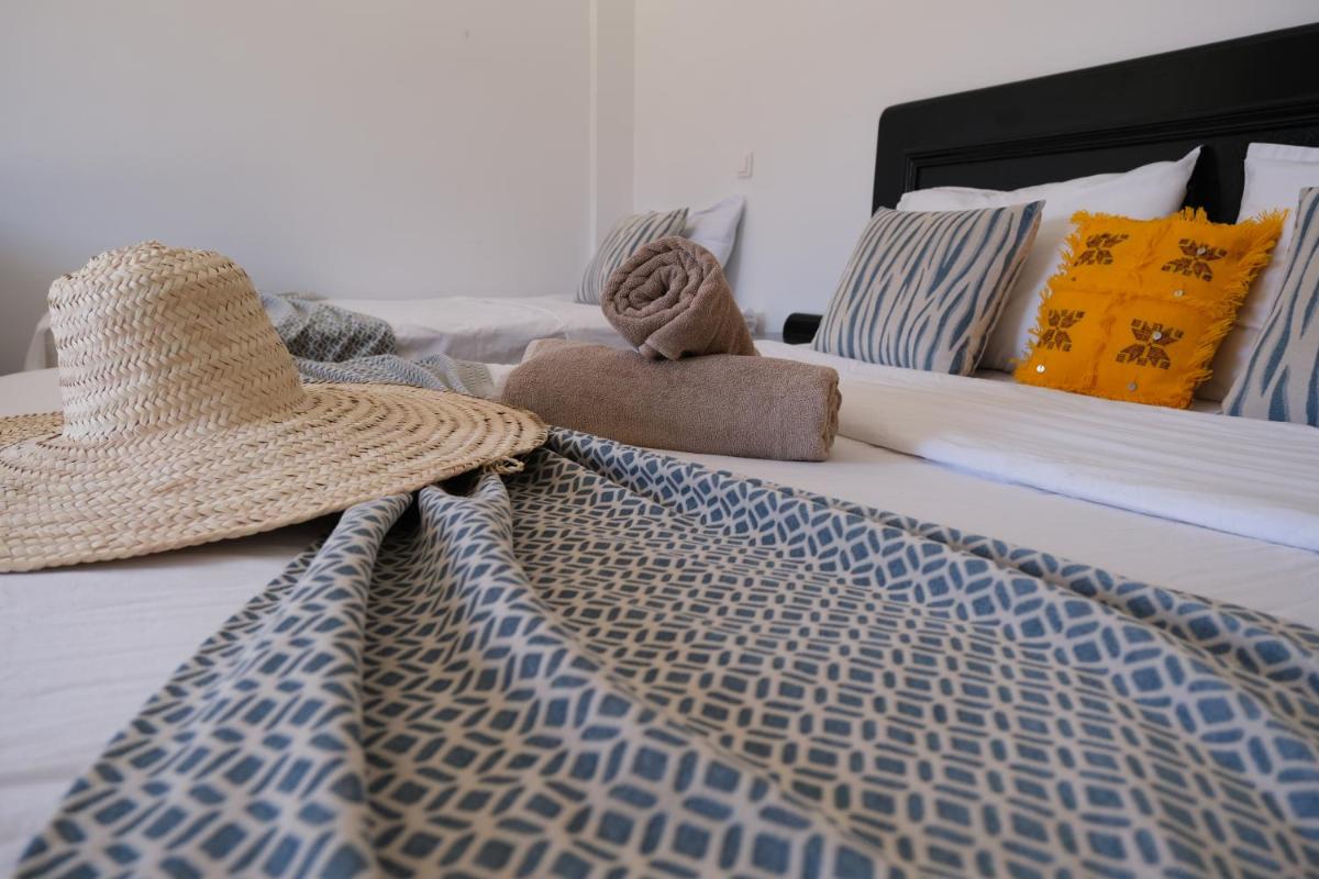 Deluxe Double Room with Side Sea View photo 3