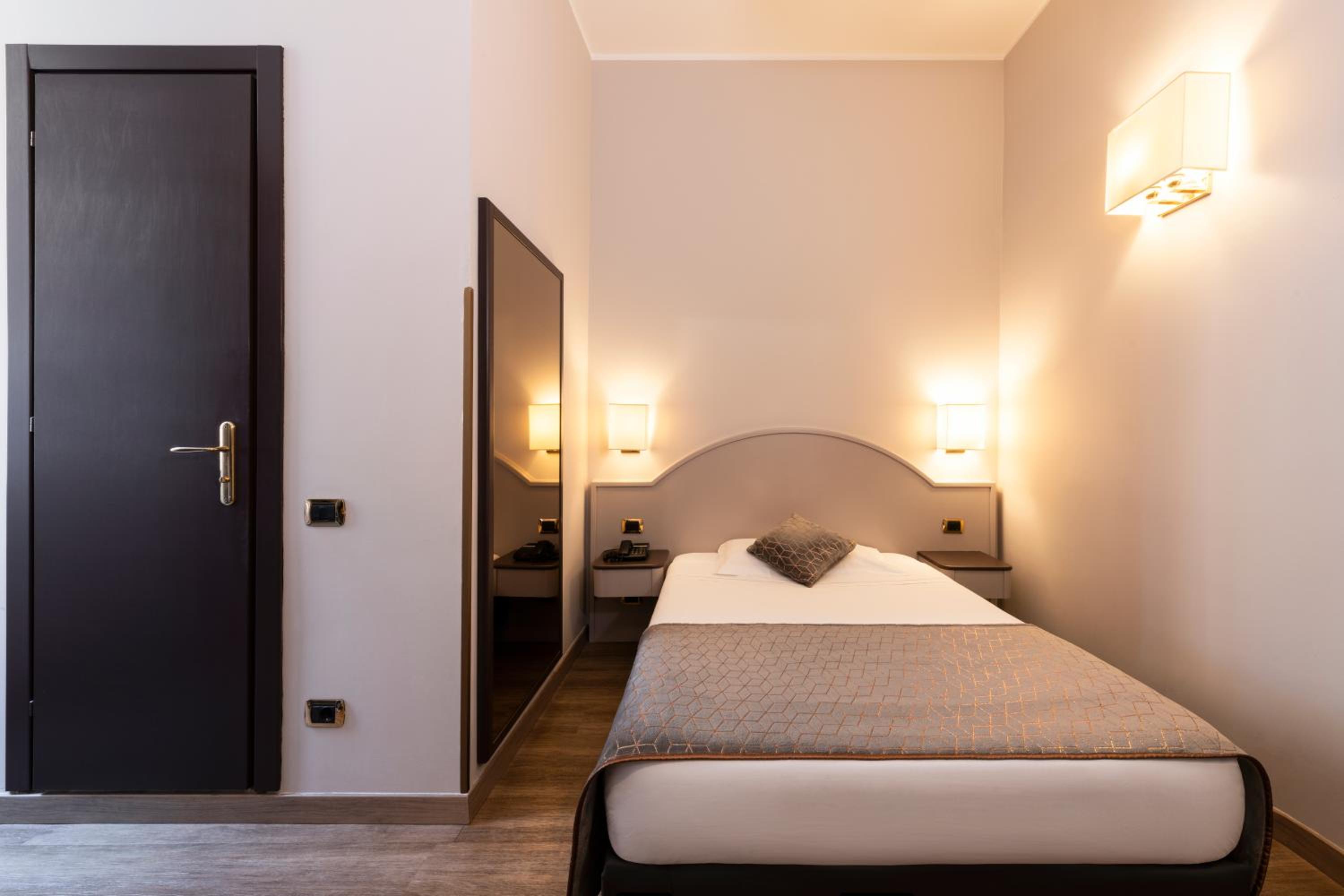 Single Room photo 1