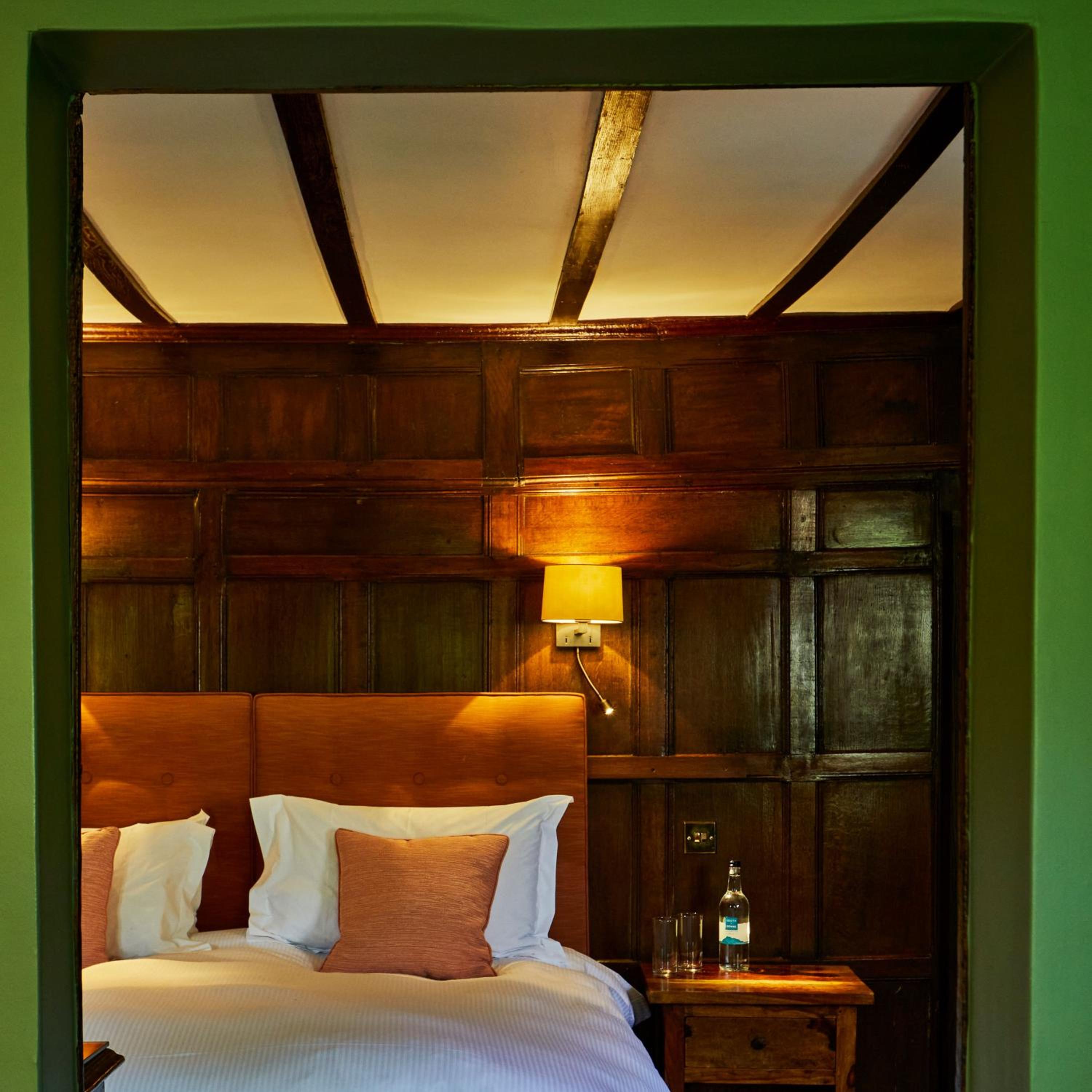 Feature Suite photo 3