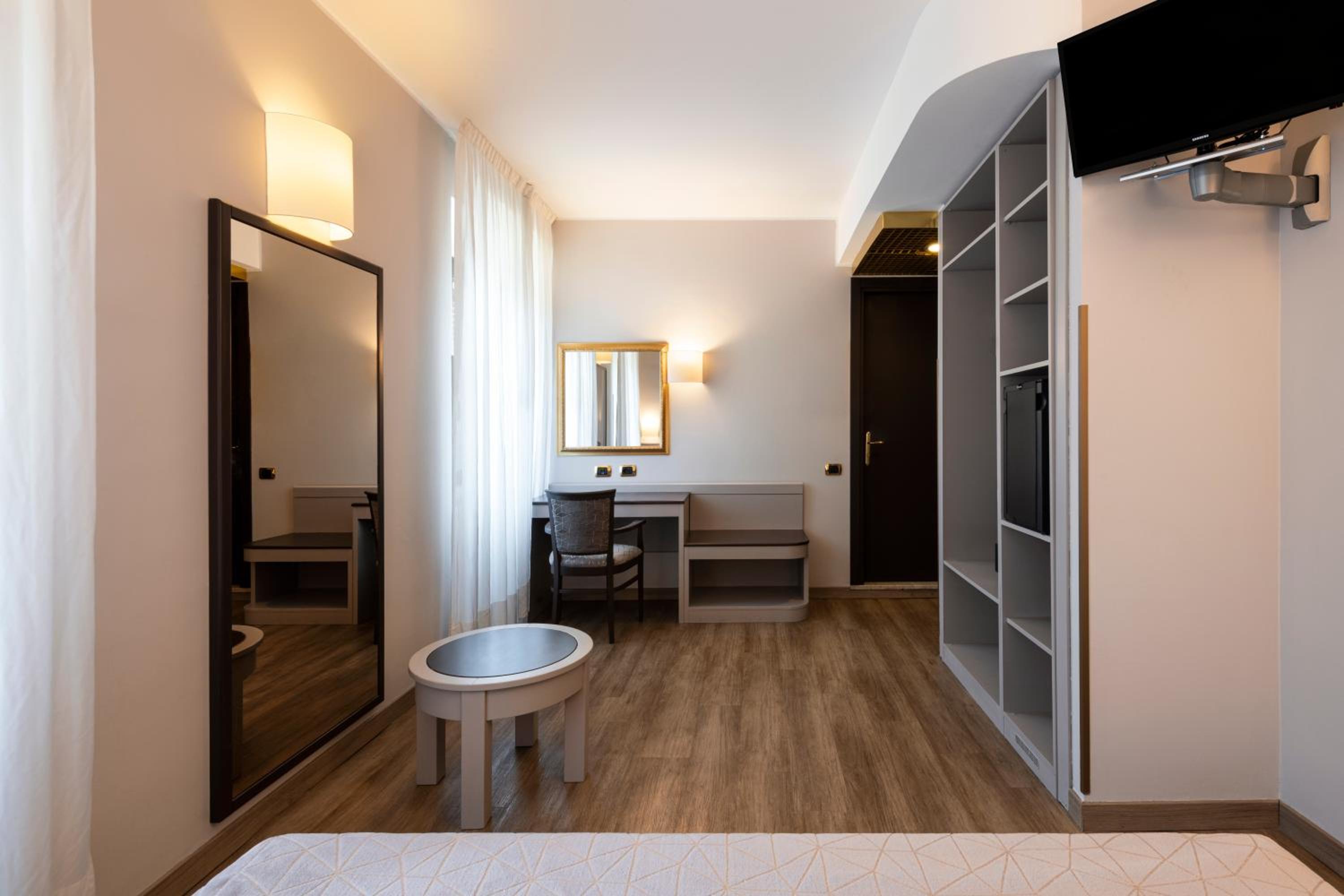 Double or Twin Room photo 2