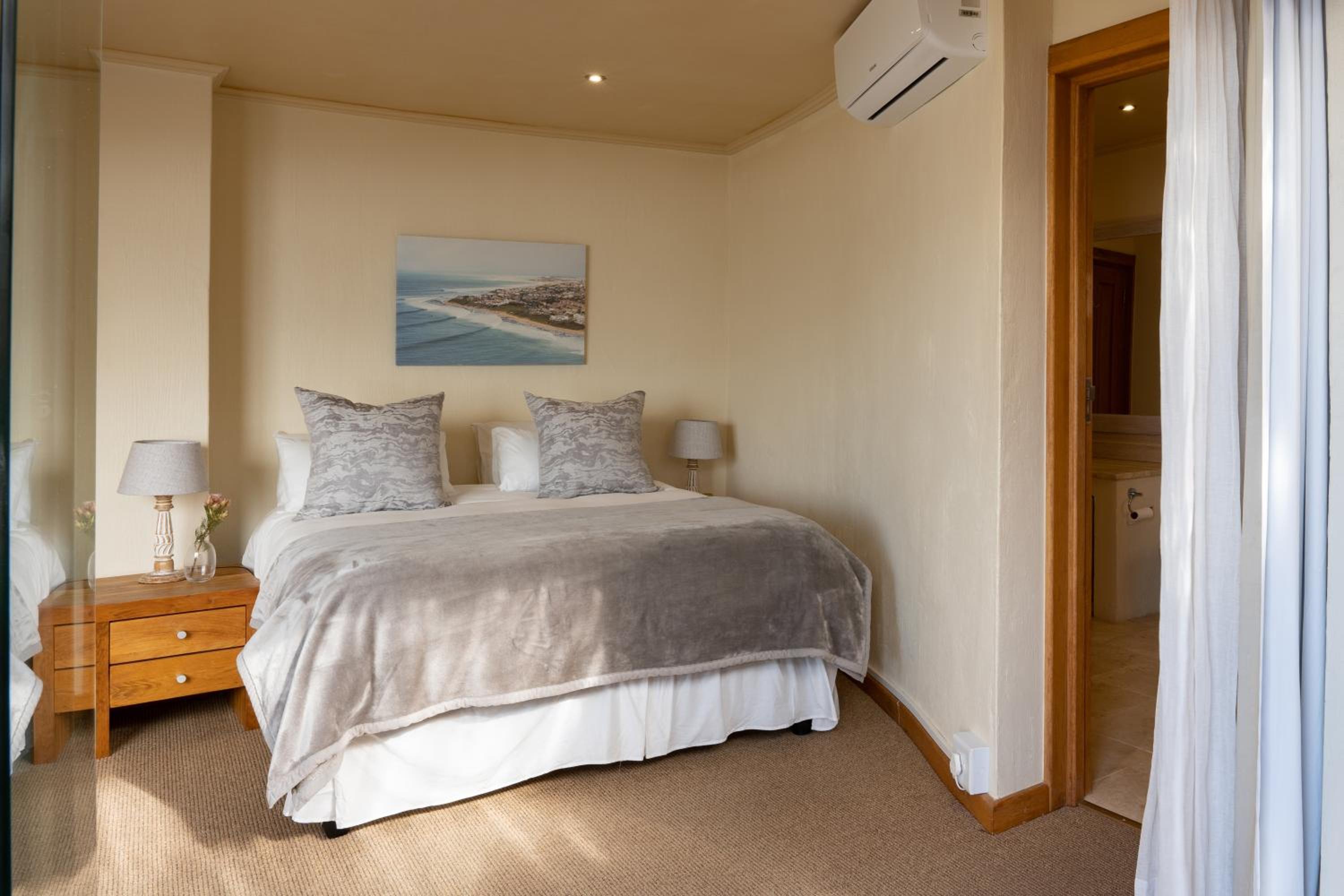 Standard Double Room (2 Adults) photo 1