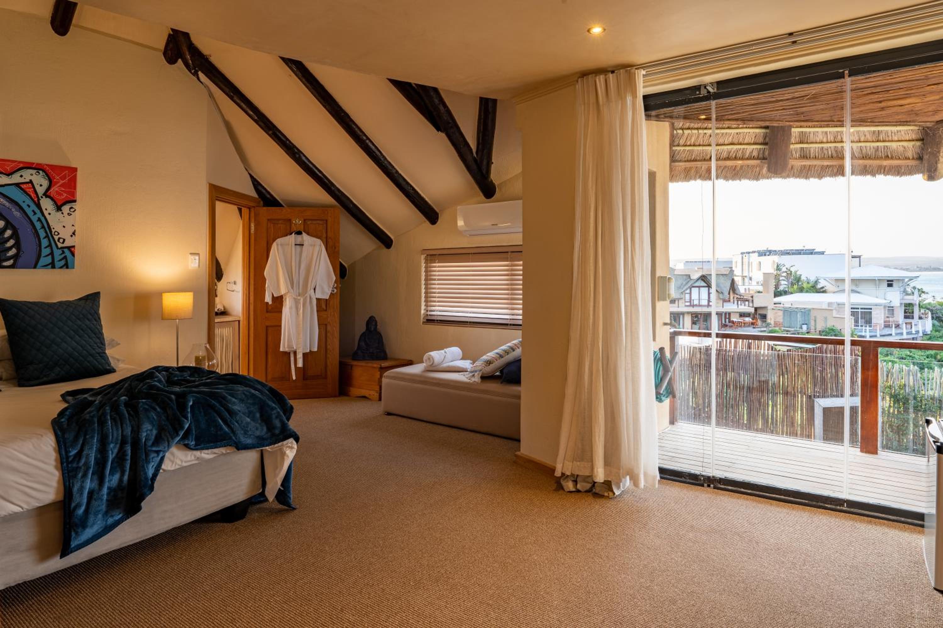 Standard Double Room (2 Adults) with balcony and sea view photo 3