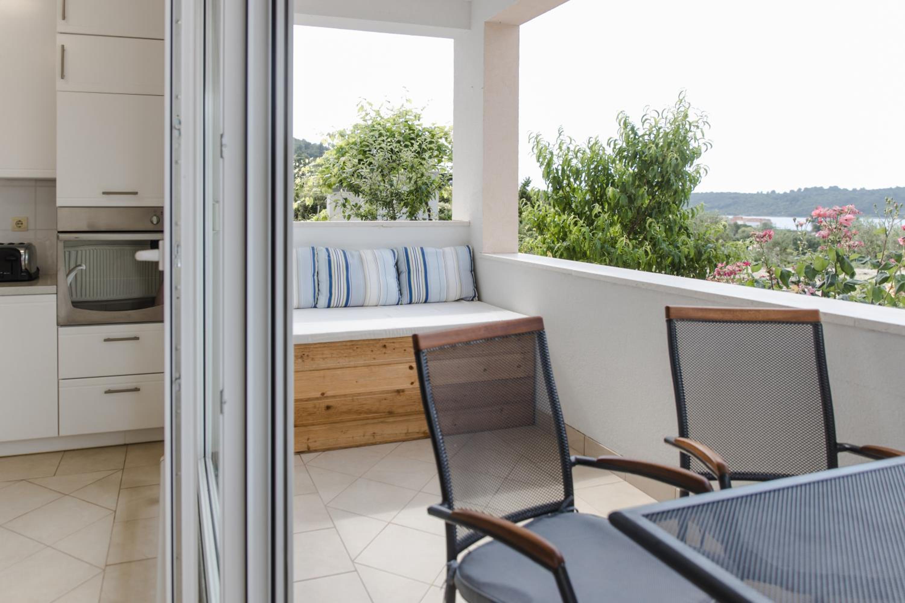 Two Bedroom Apartment with Sea View and Terrace photo 3
