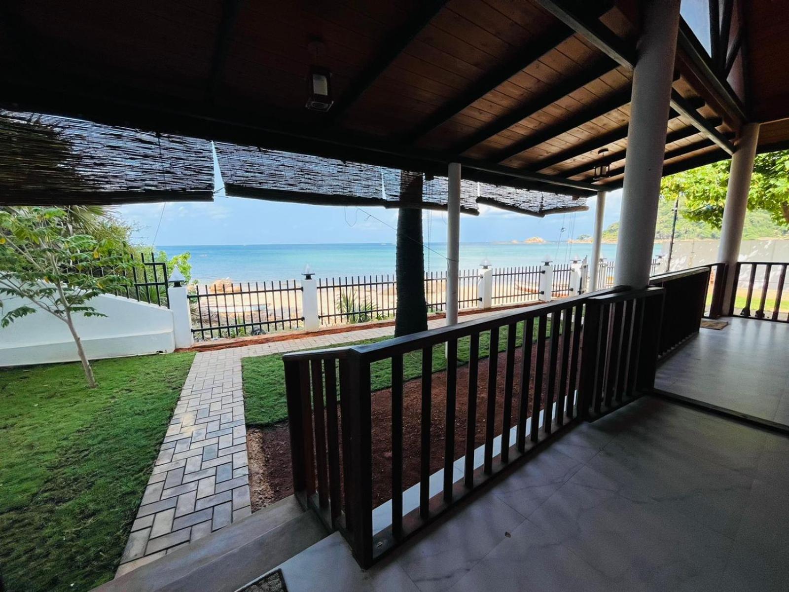 Double Room with Sea View photo 3