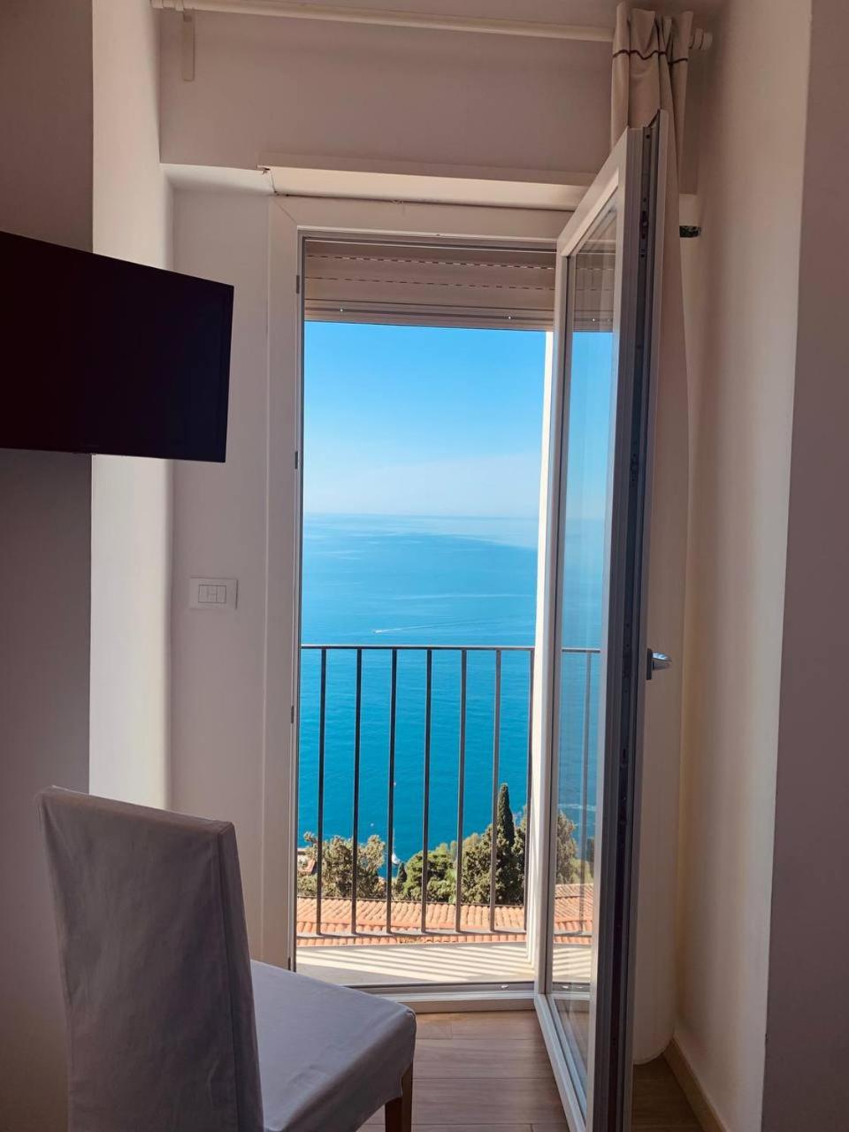 Superior Single Room with Sea View photo 2