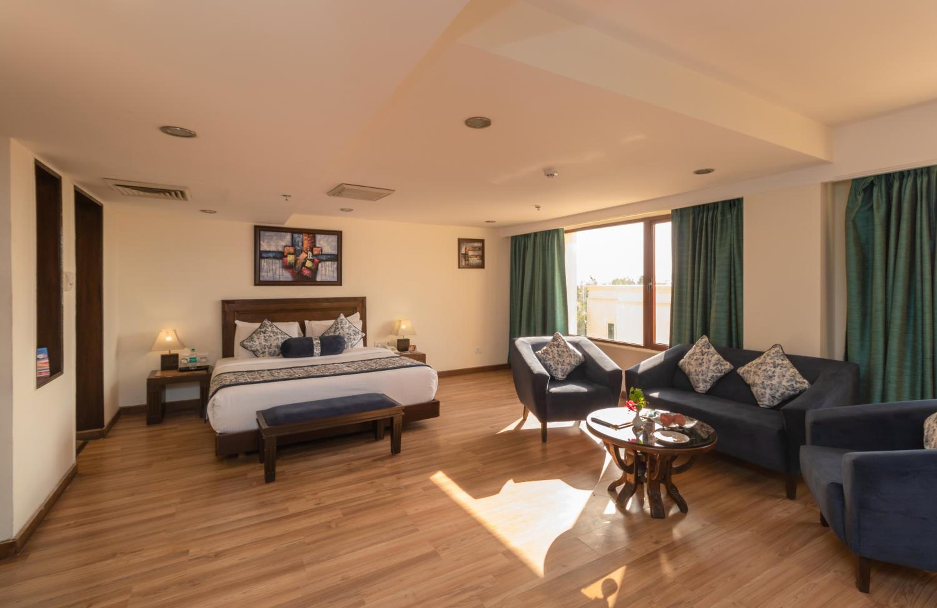 Executive Suite photo 1