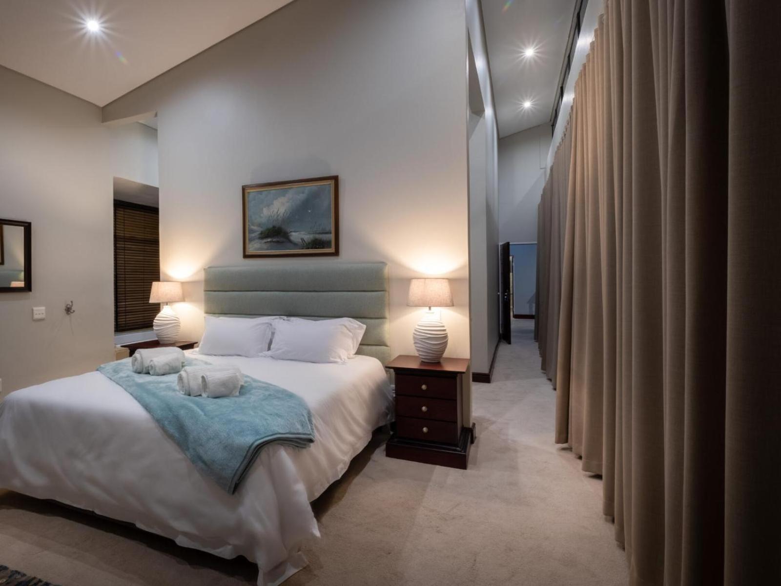 Luxury Suite - Photo 9