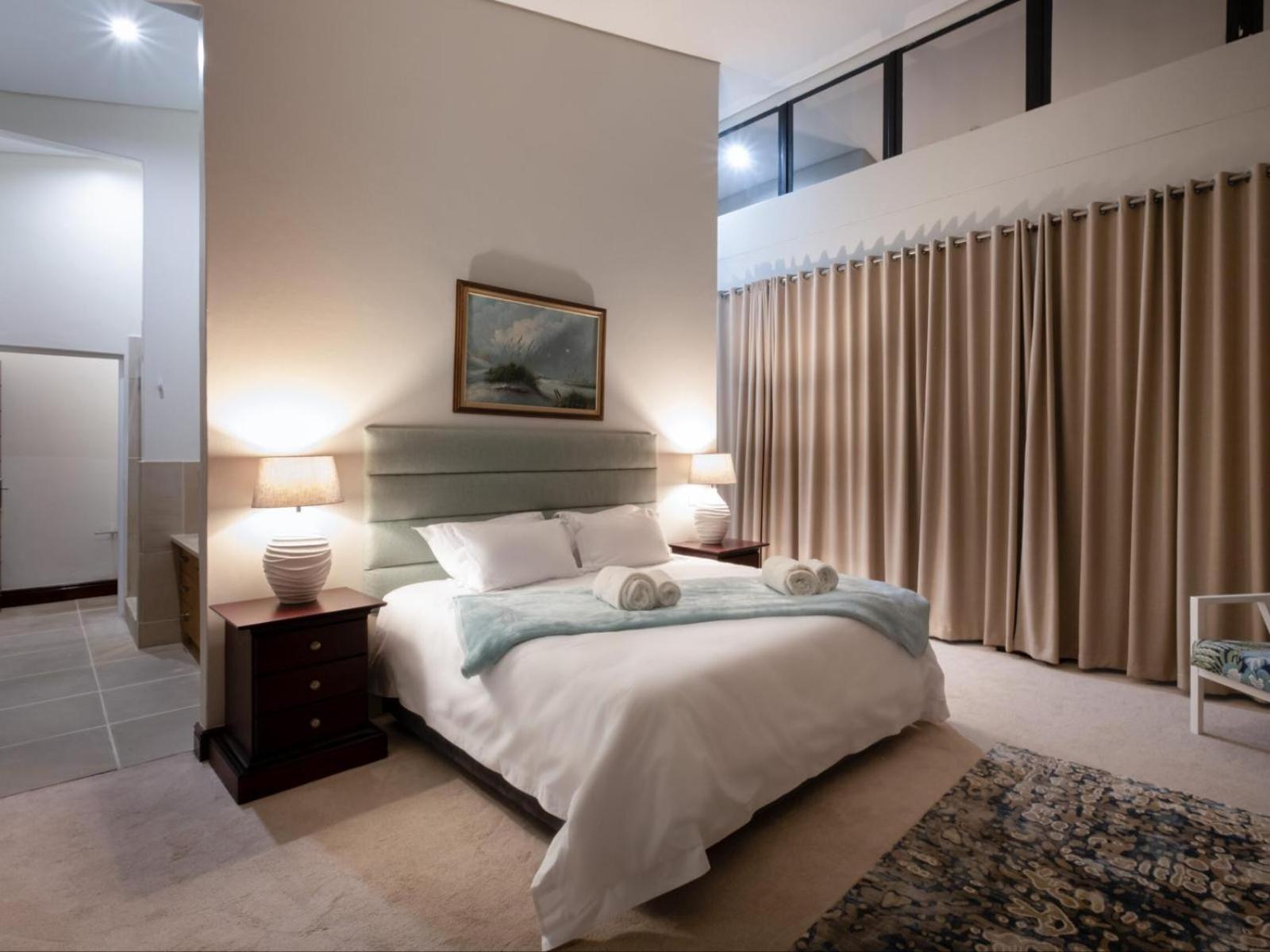 Luxury Suite - Photo 8
