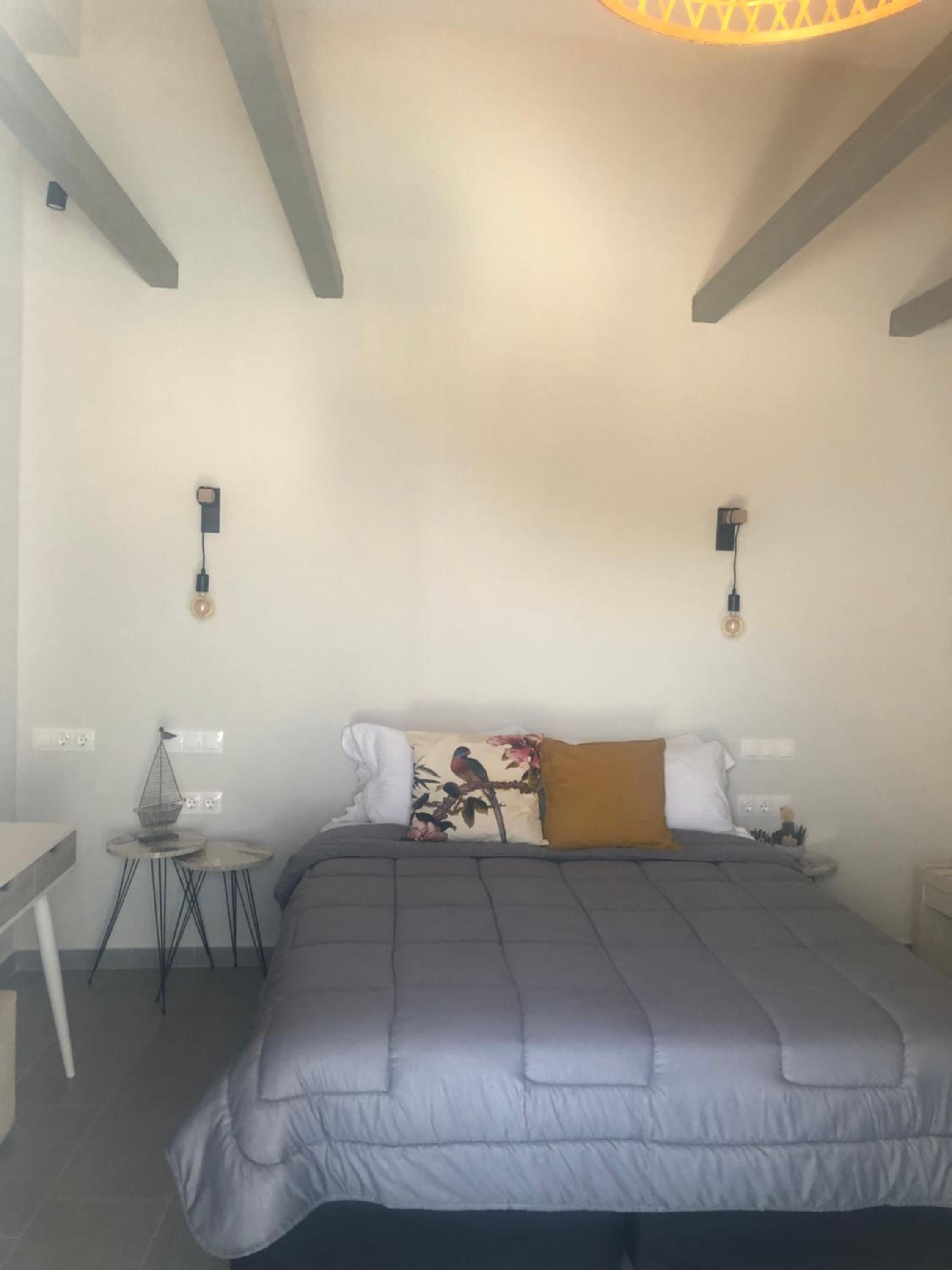 Small Double Room - Photo 13