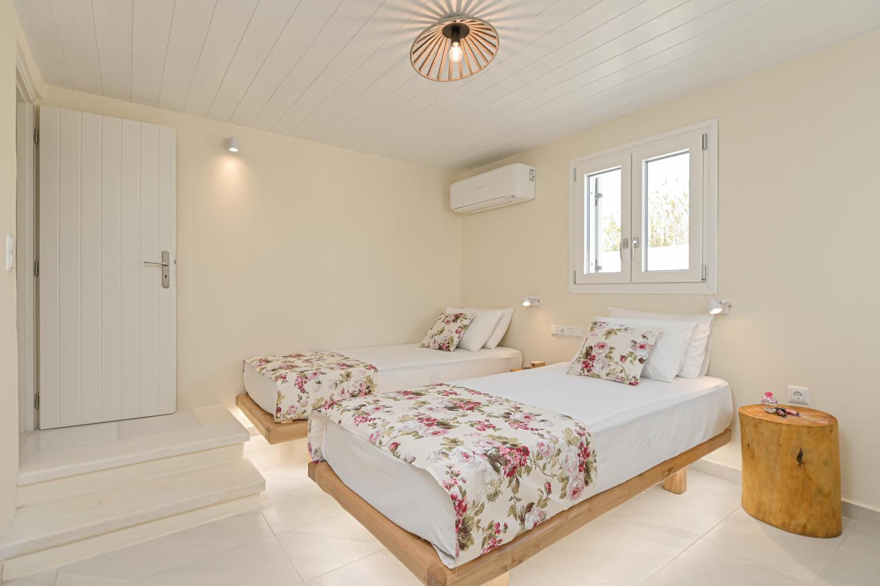 Villa with Sea View