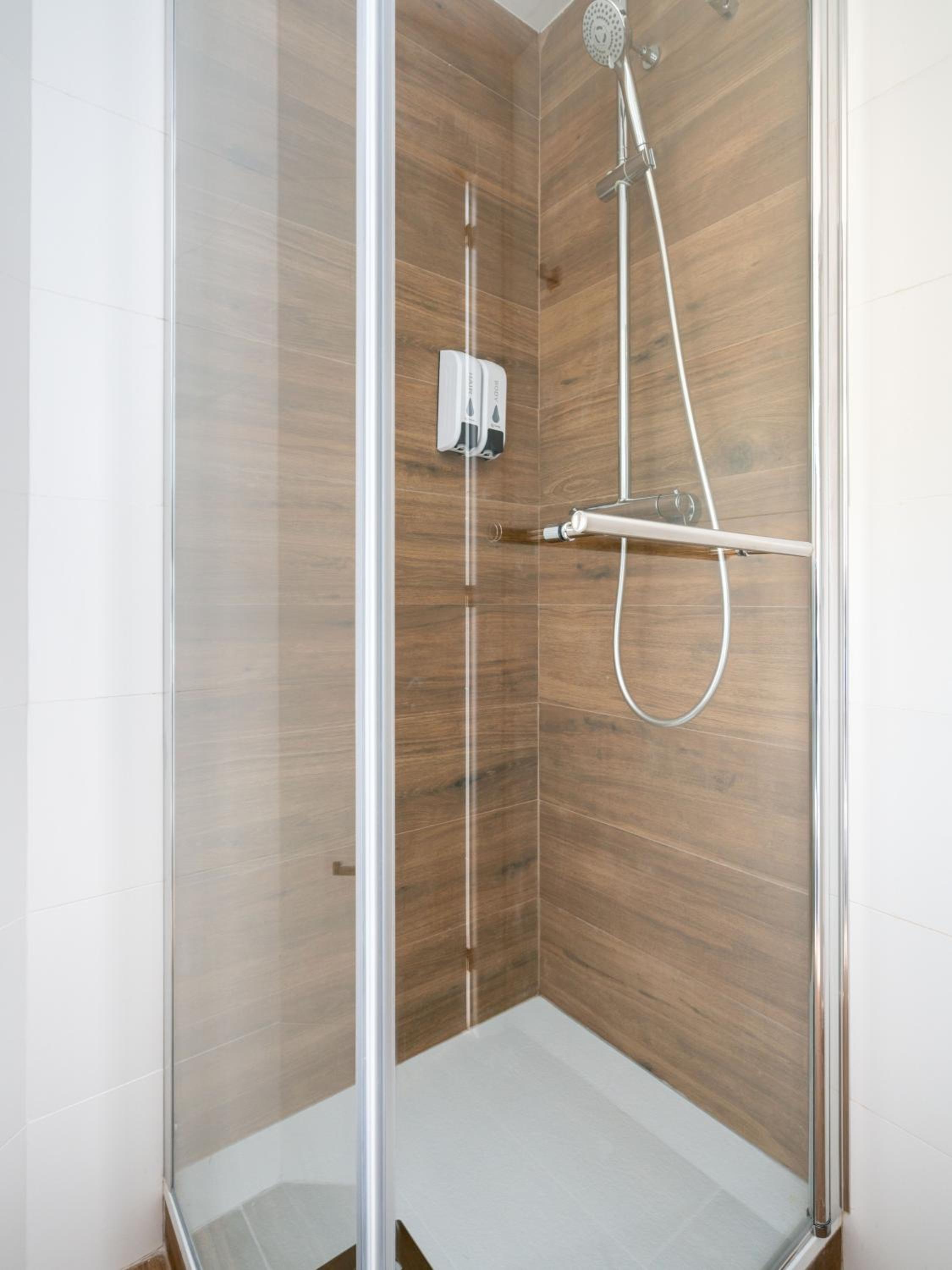 Budget Single Room photo 3