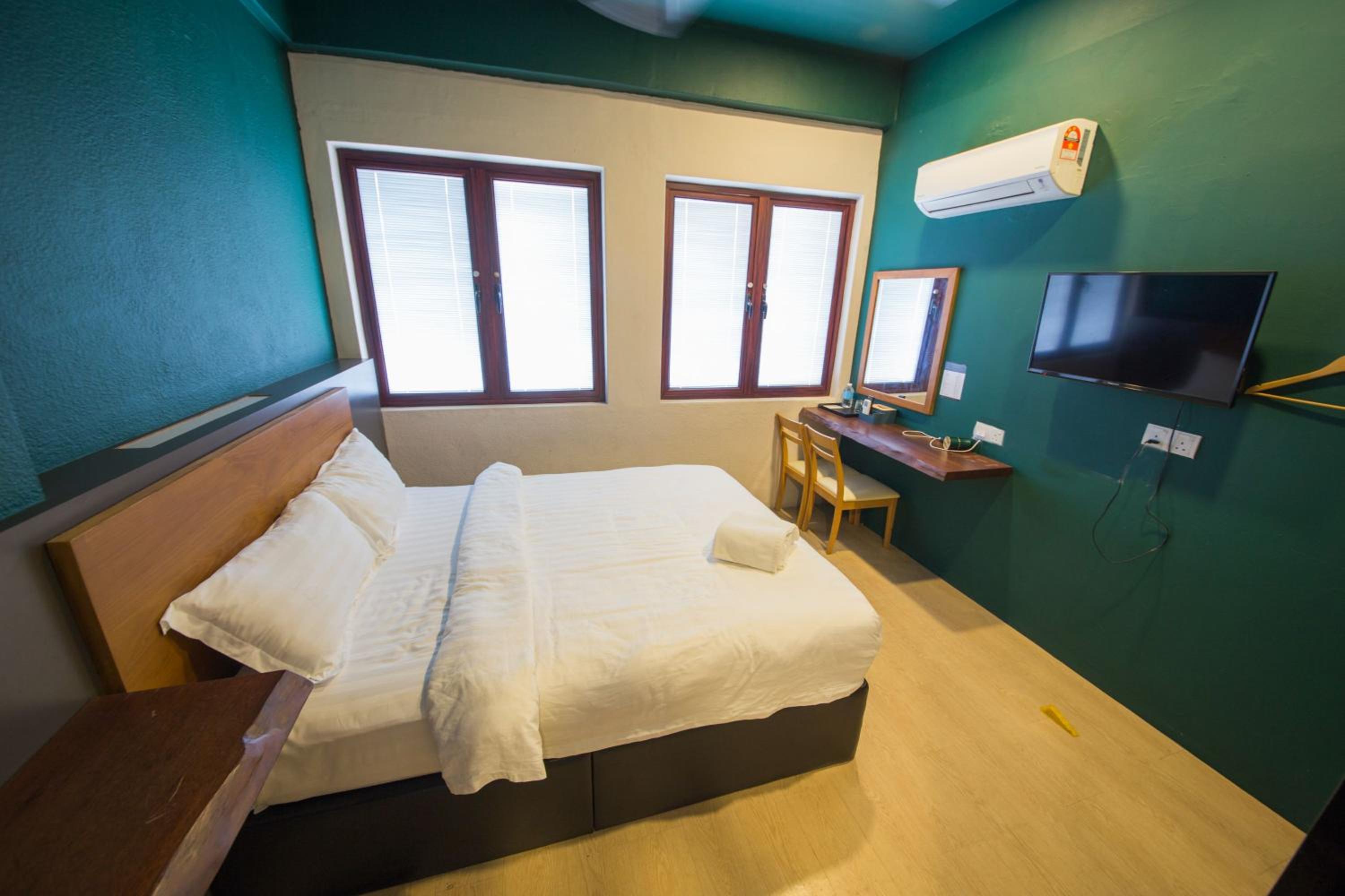 Deluxe Queen Room photo 3