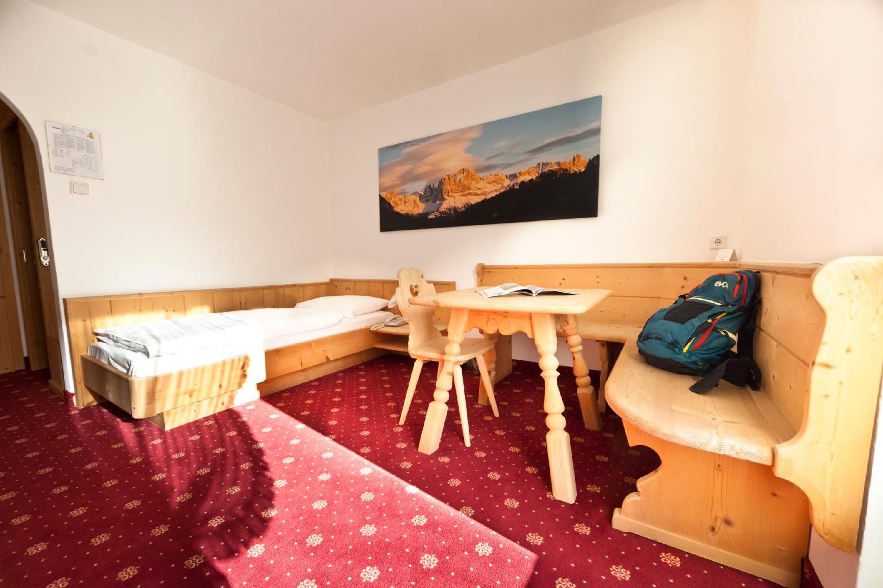 Single Room with Balcony photo 2