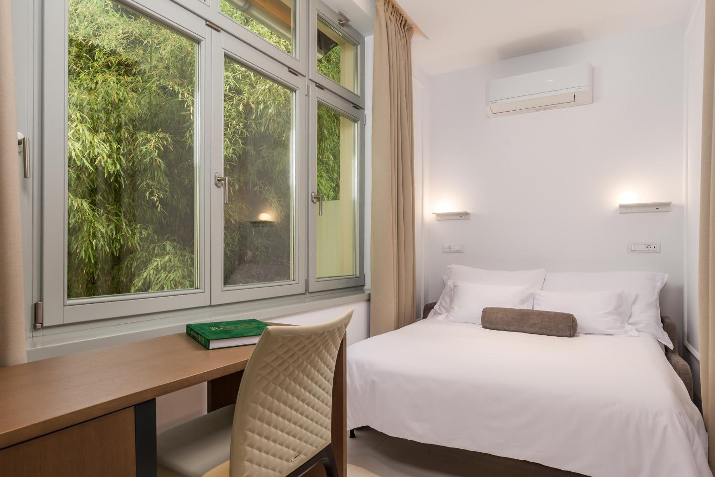 Apartment with Garden View - Photo 4
