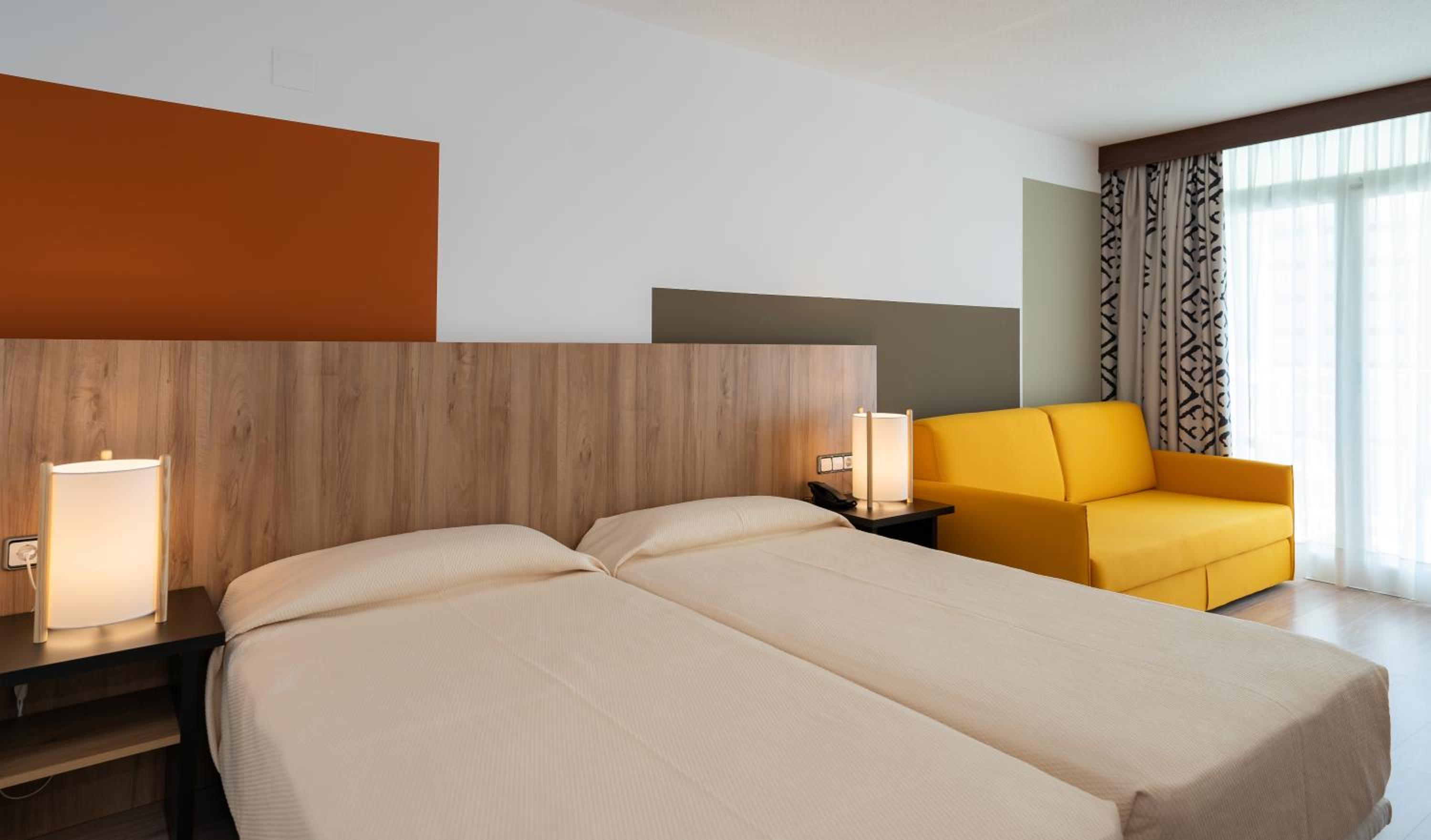 Twin Room - Photo 4